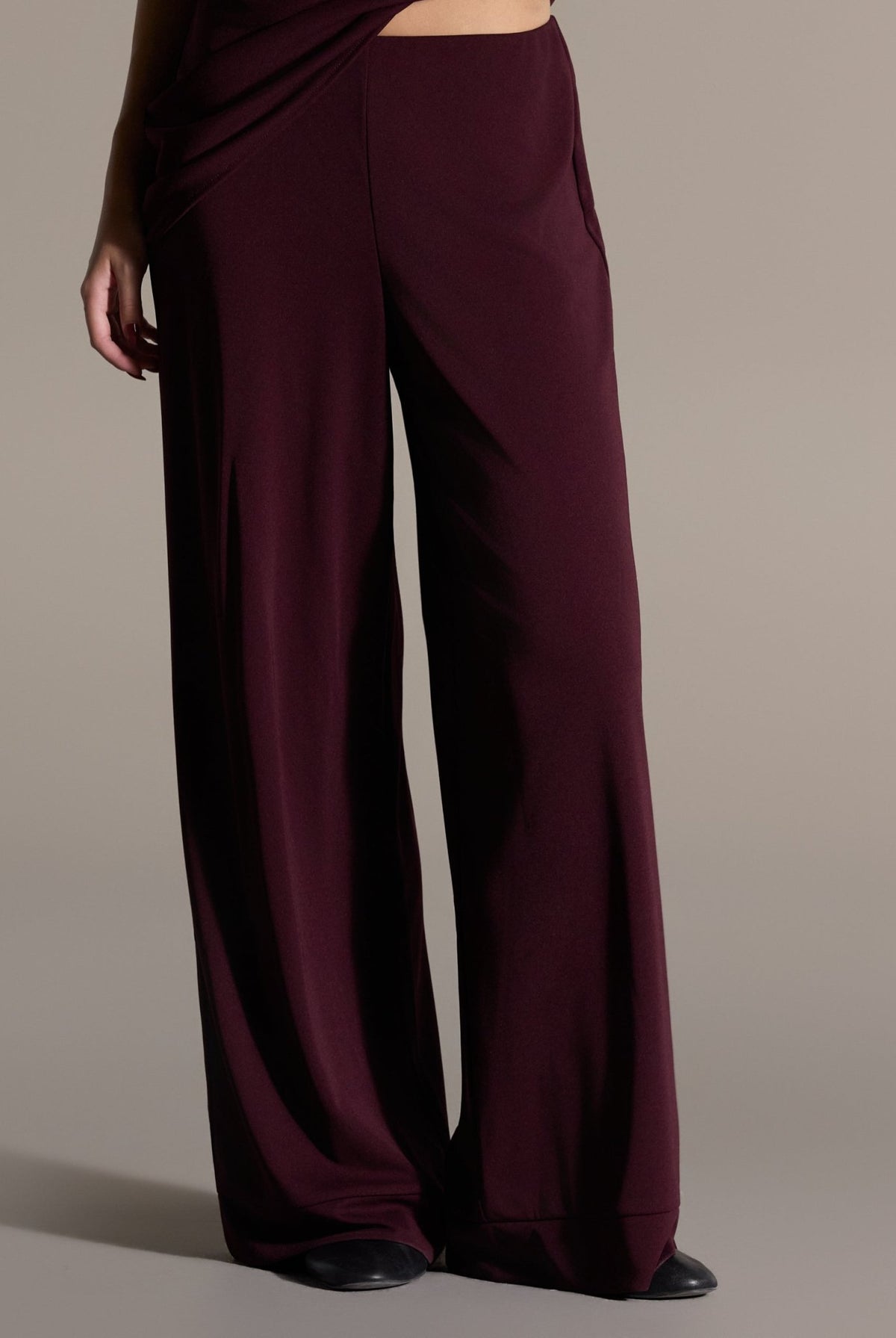 2 Piece Set Burgundy Draped Top & Wide Leg Pants - shopaleena