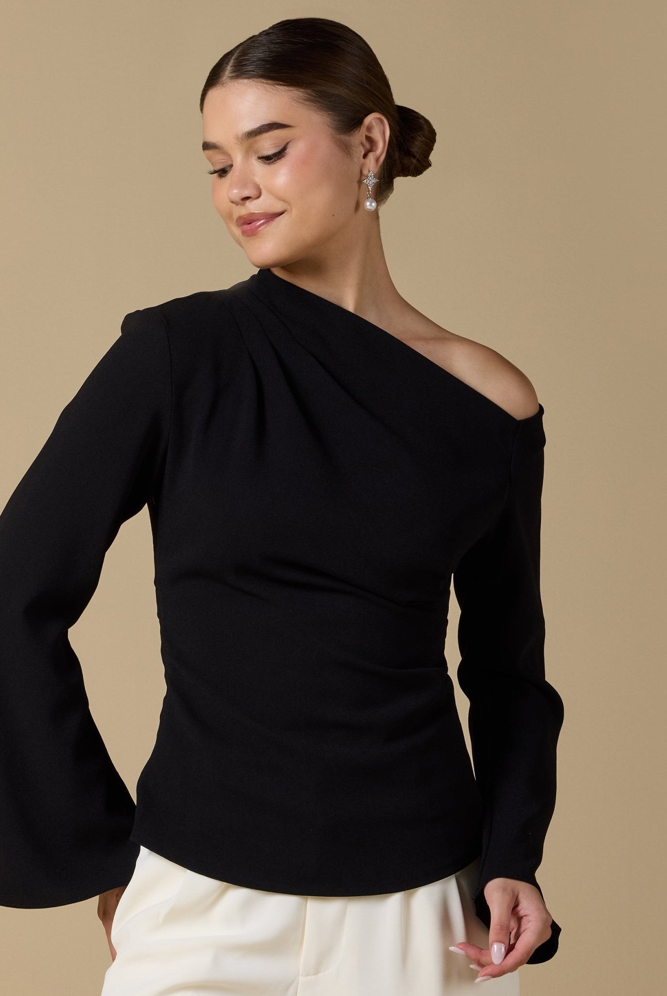 Bare shoulder Crepe Blouse - shopaleena