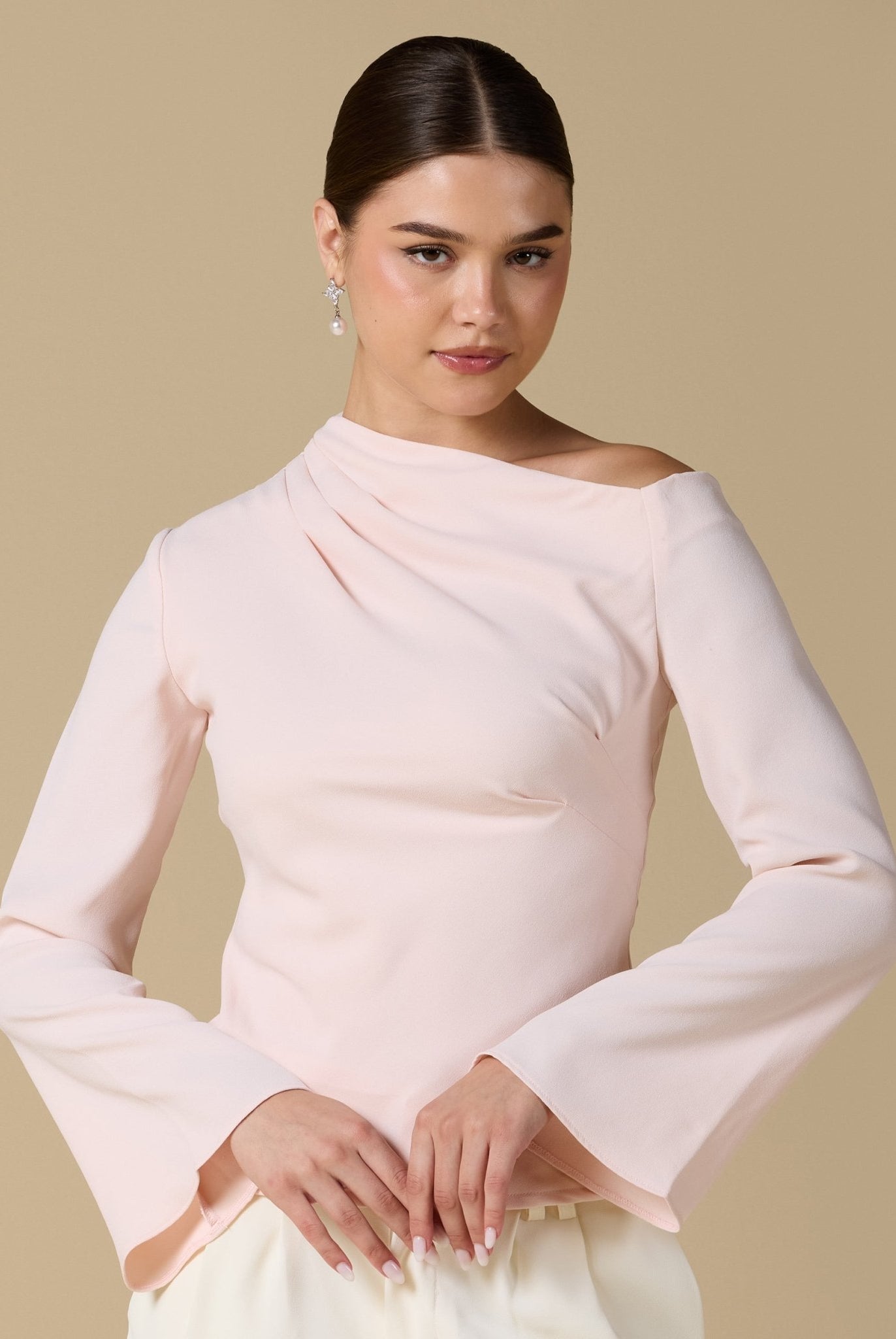 Bare shoulder Crepe Blouse - shopaleena