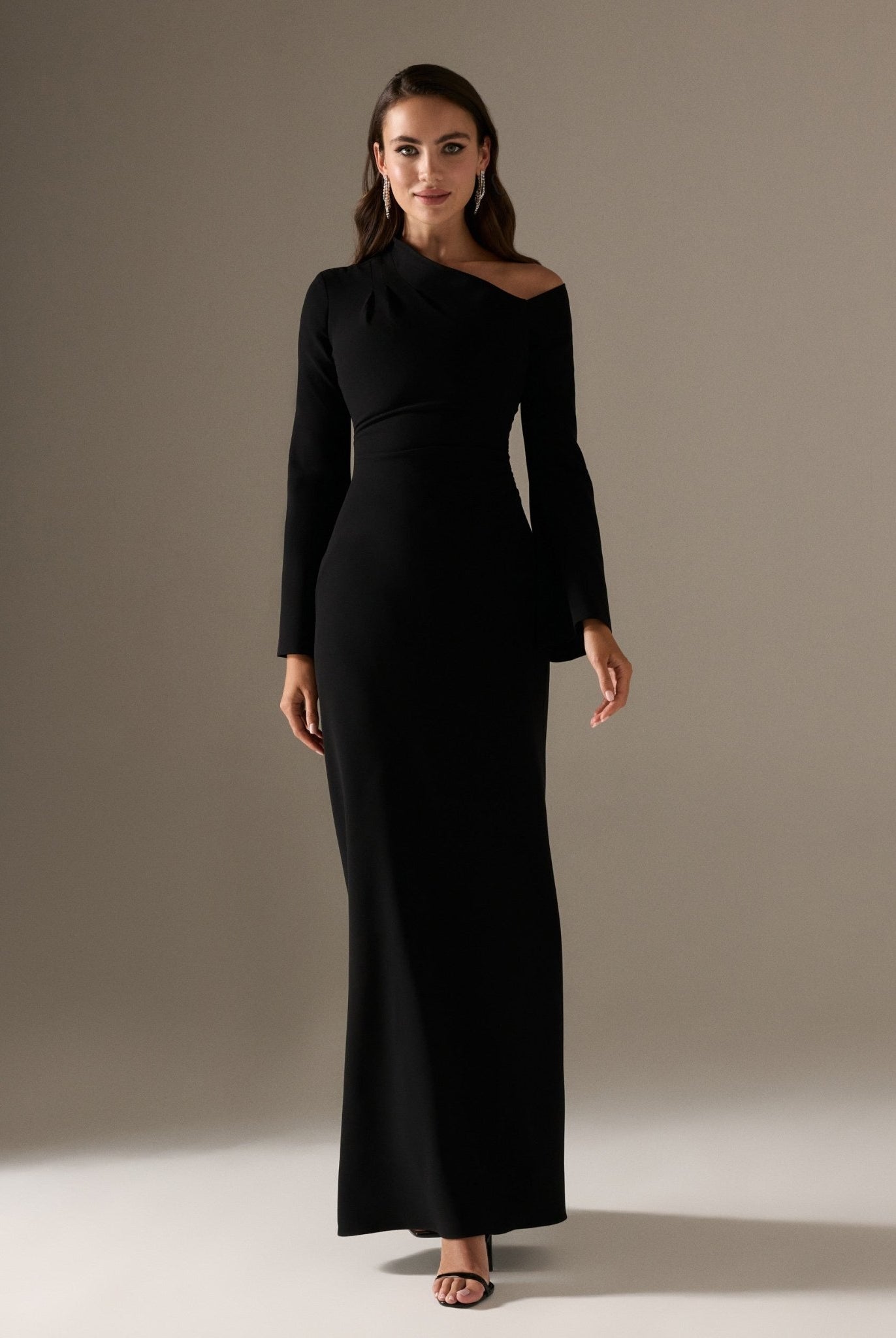 Bare shoulder Crepe maxi dress - shopaleena