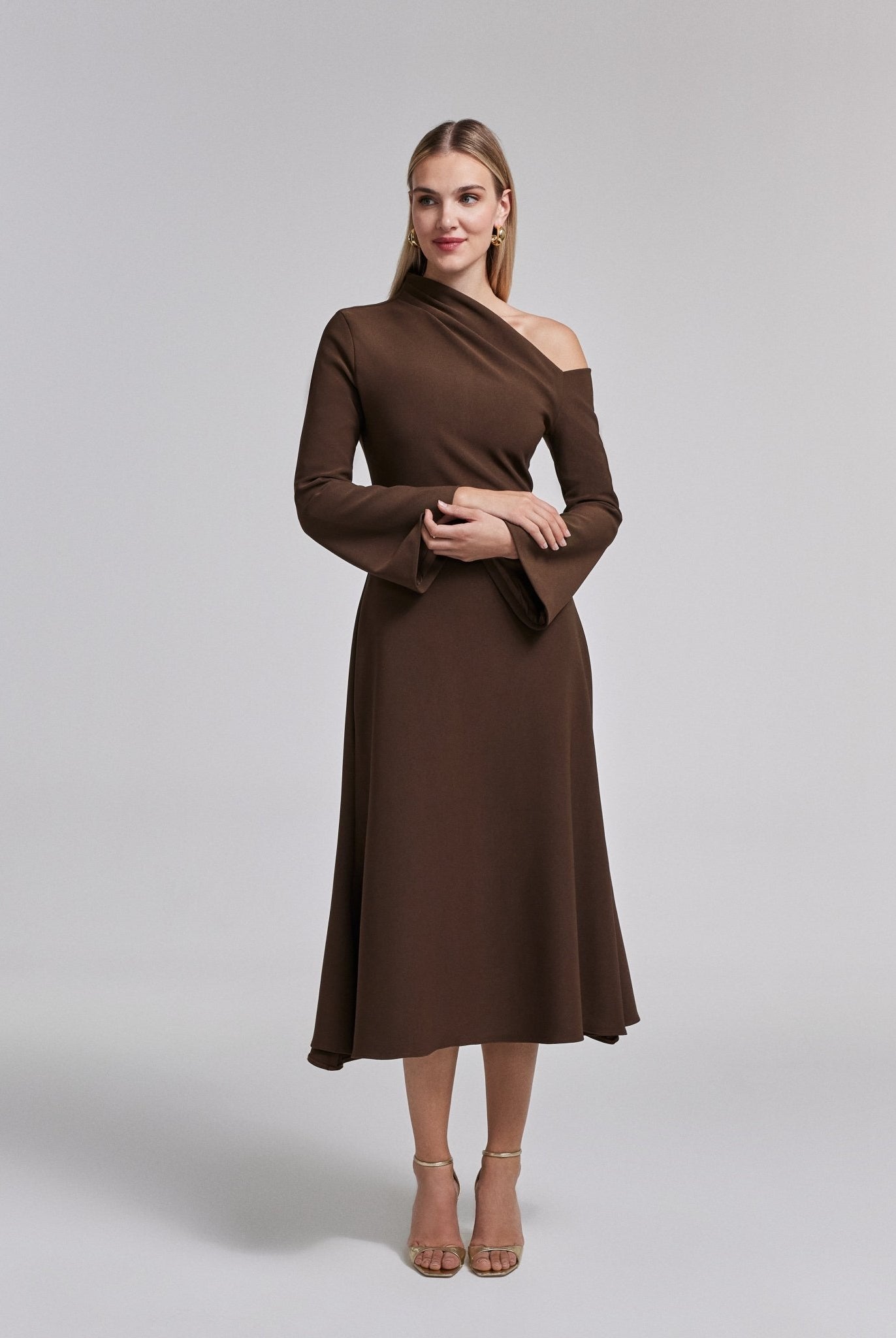 Bare shoulder Crepe Midi dress - shopaleena