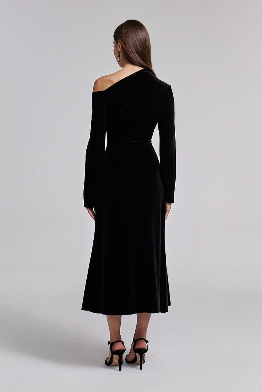 Black Bare Shoulder Velvet Midi Dress - shopaleena