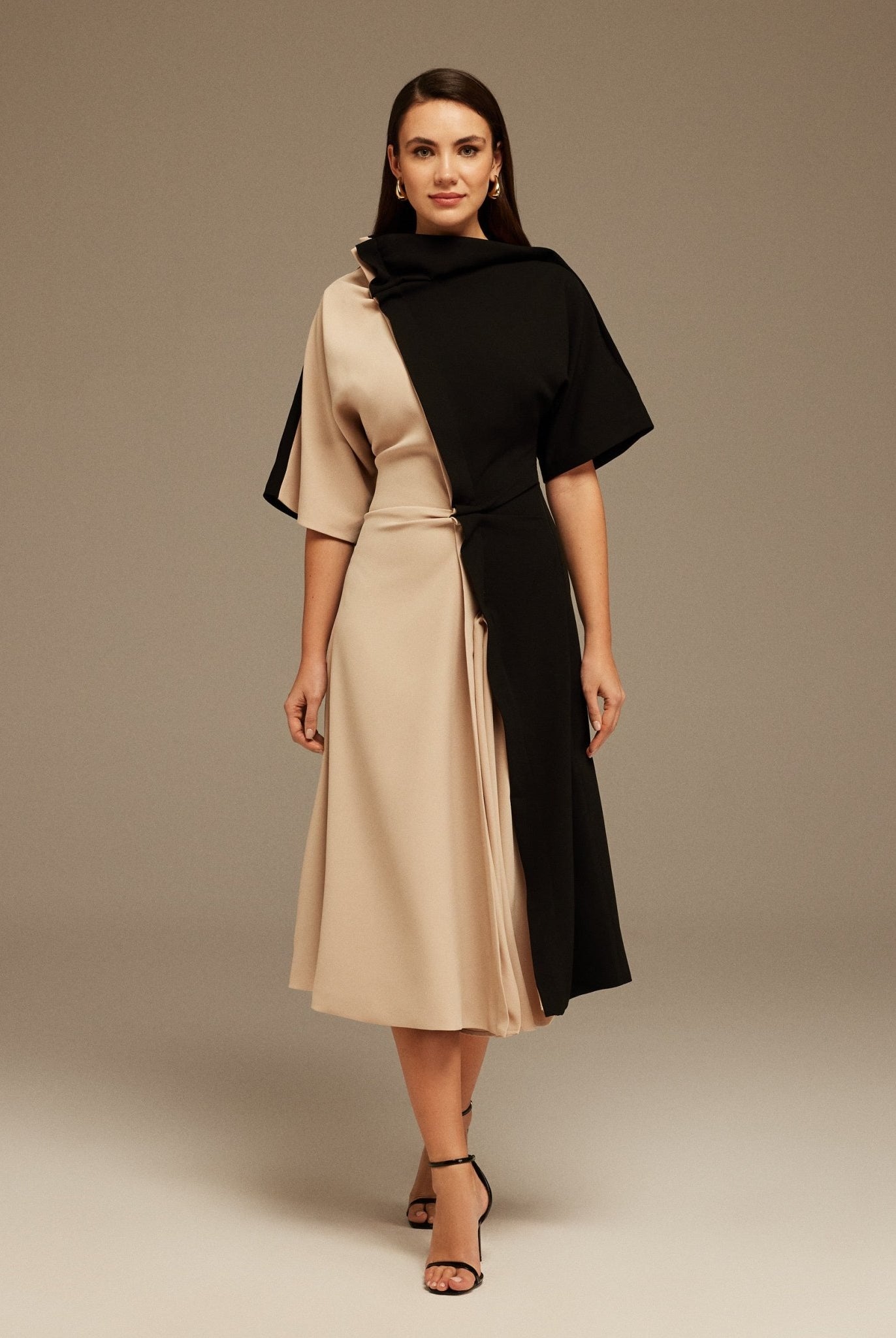 Black & Beige Short Sleeve Midi Crepe Dress - shopaleena