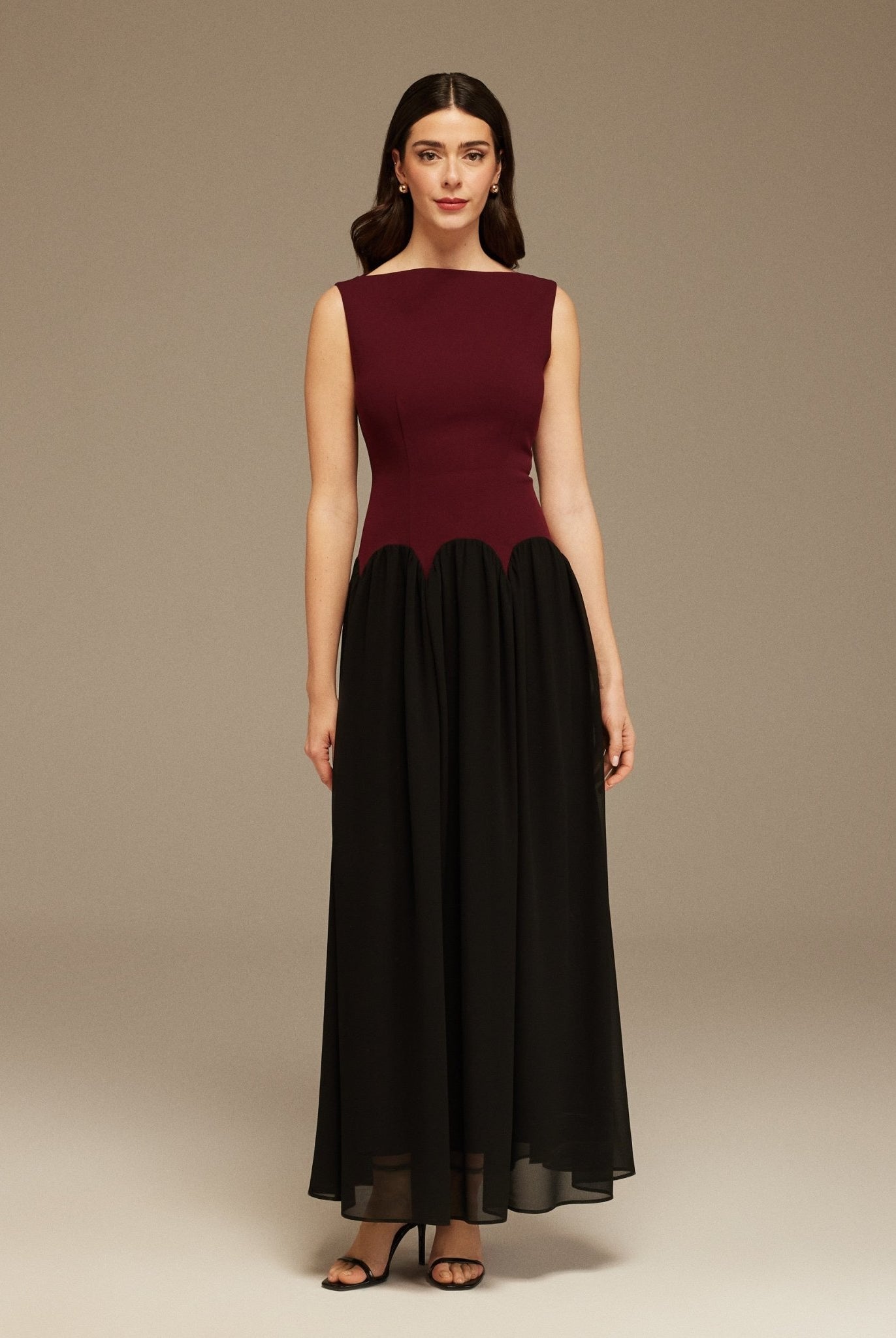 Black & Burgundy Sleeveless Crepe And Chiffon Pleated Dress - shopaleena