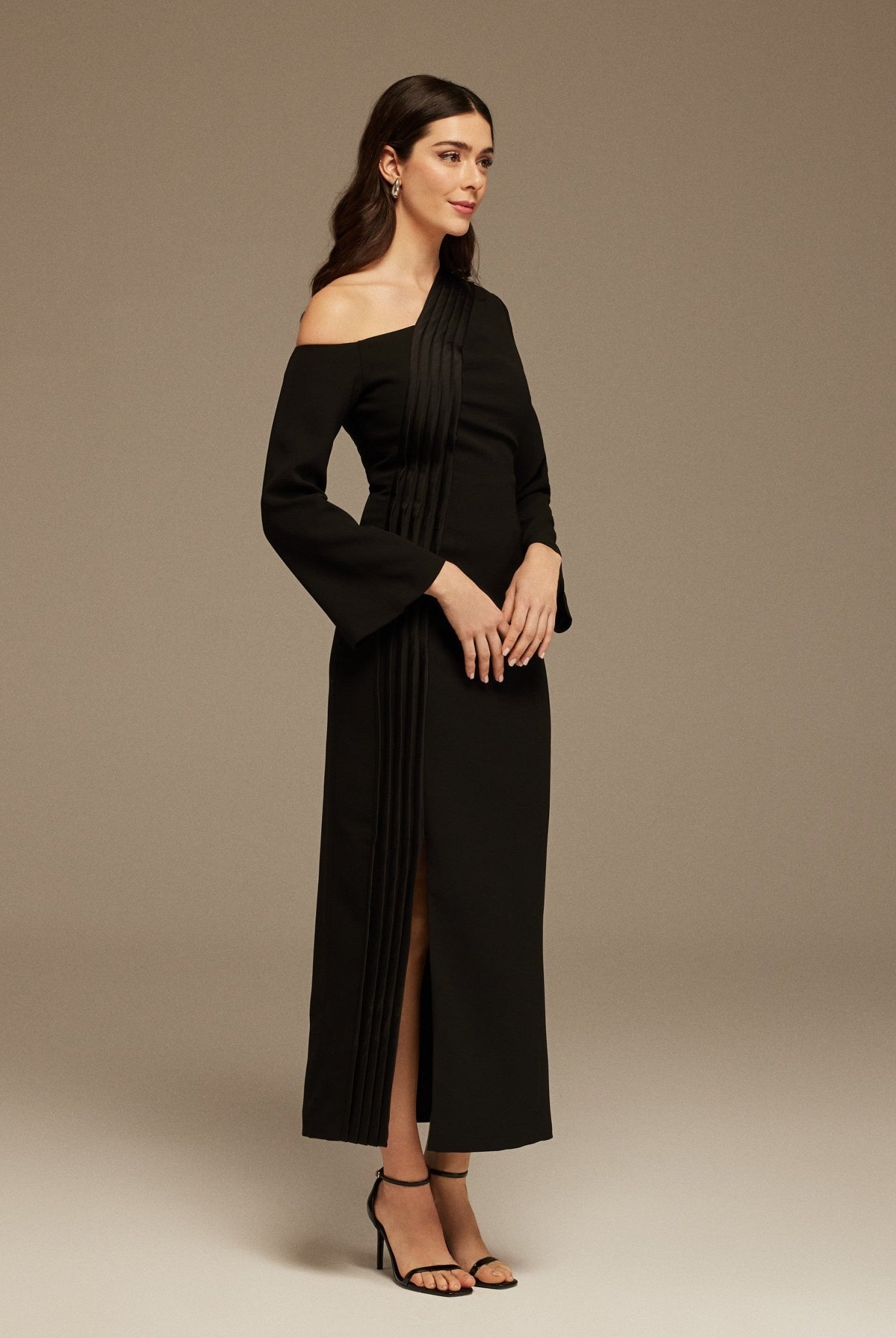 Black Open Shoulder Maxi Crepe Dress - shopaleena