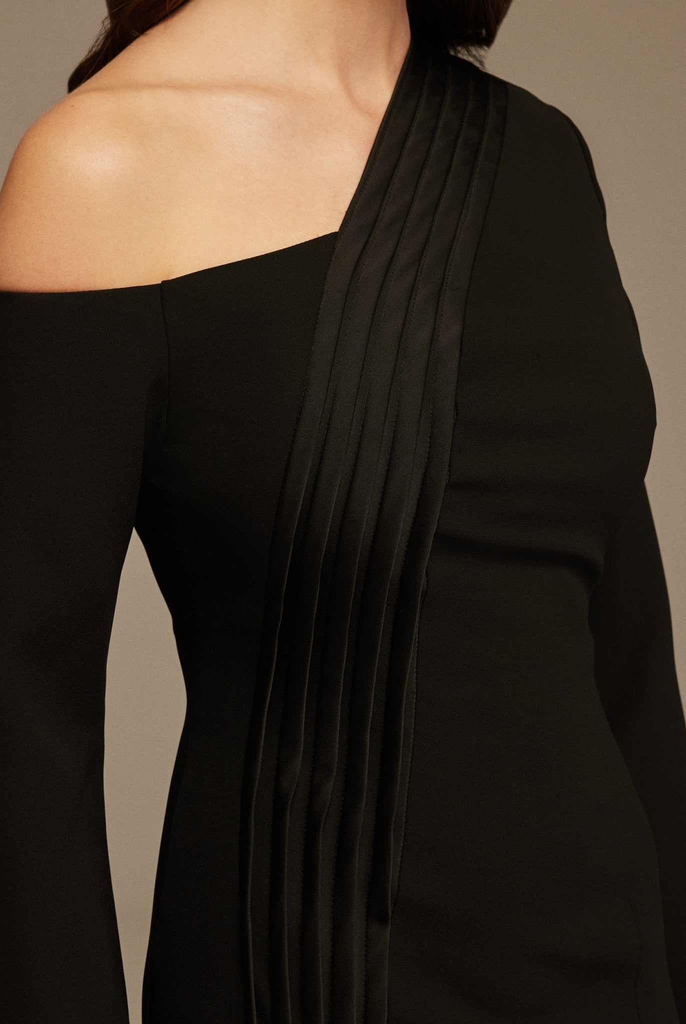 Black Open Shoulder Maxi Crepe Dress - shopaleena