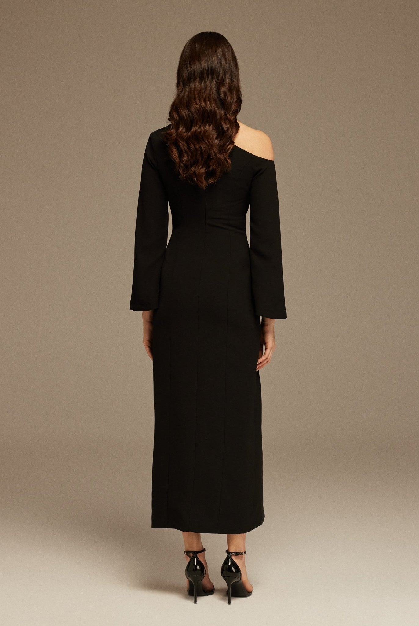 Black Open Shoulder Maxi Crepe Dress - shopaleena