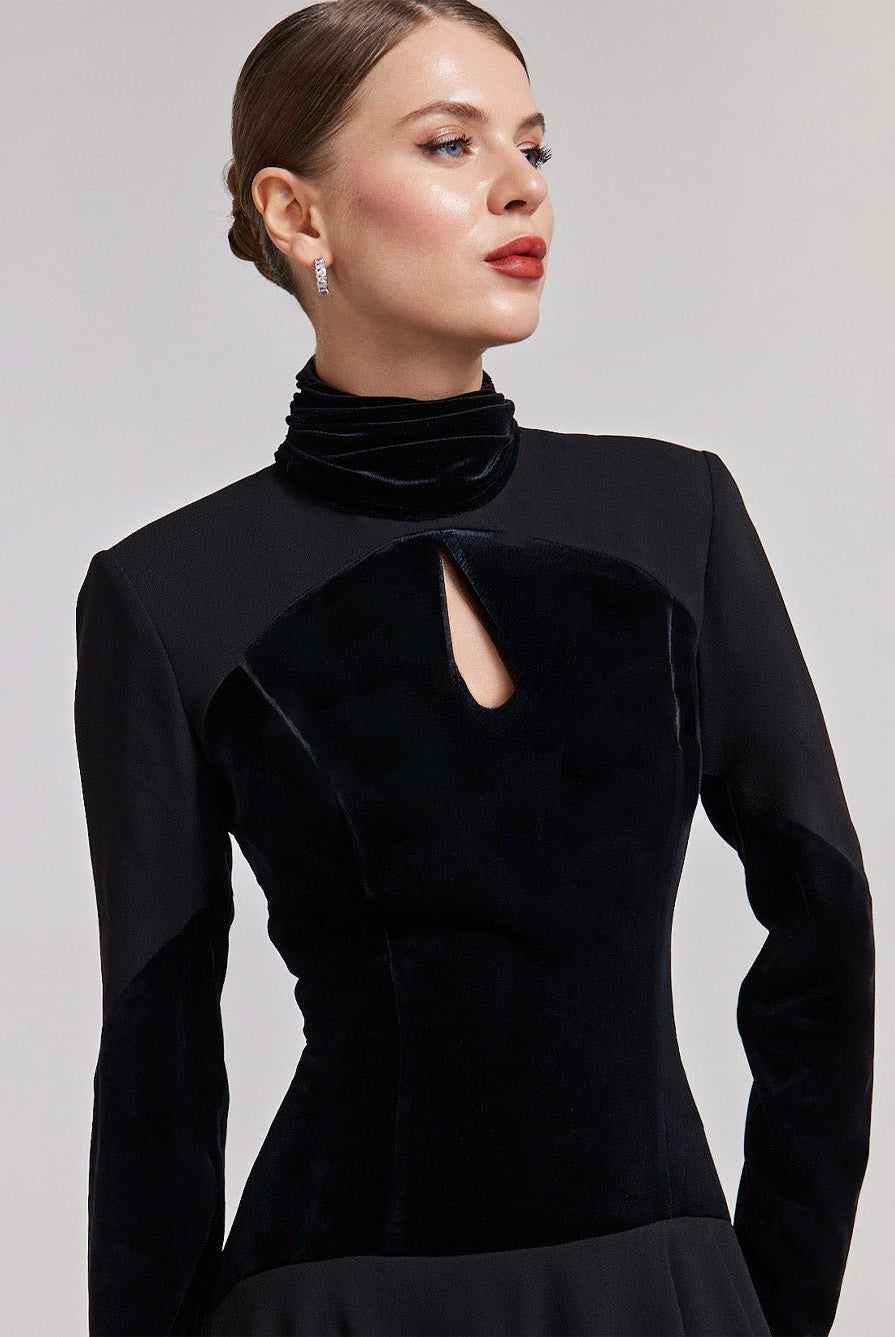 Black Velvet - Crepe Maxi Dress with Pleated Skirt - shopaleena