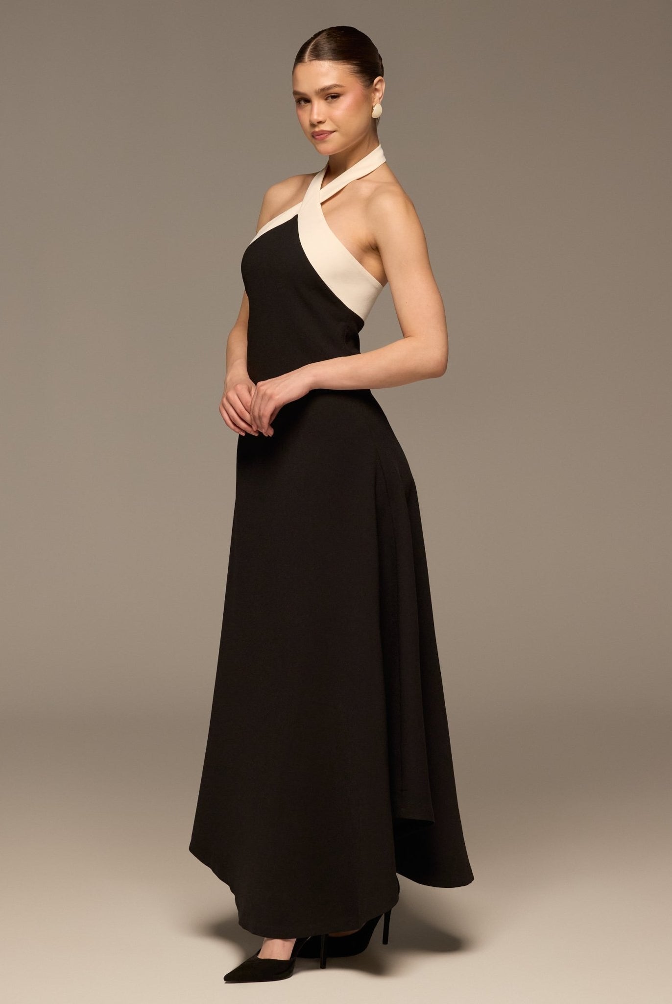 Black & White Halter Crepe Maxi Dress - shopaleena