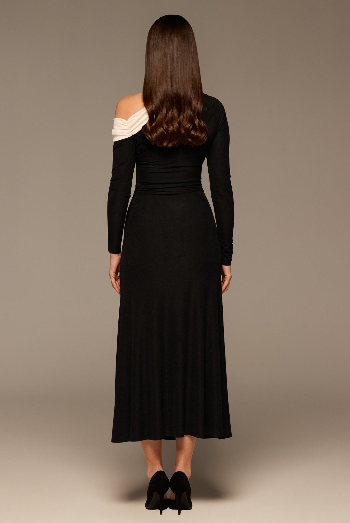 Black & White Off Shoulder Ruched Maxi Dress - shopaleena