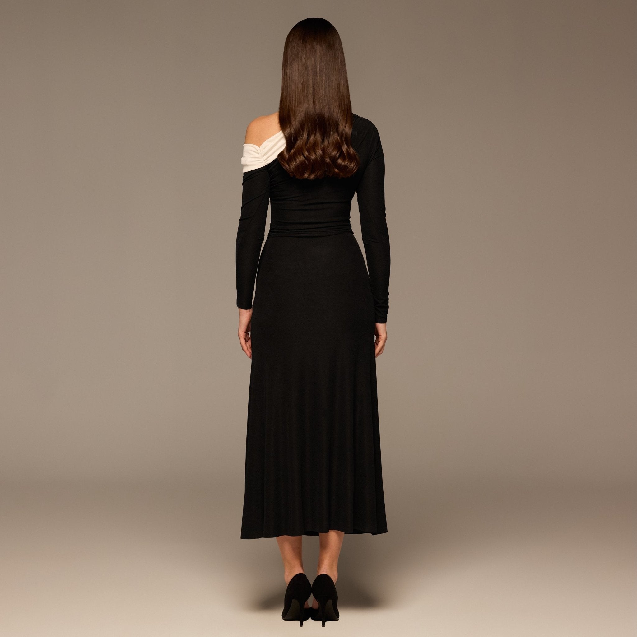 Black & White Off Shoulder Ruched Maxi Dress - shopaleena