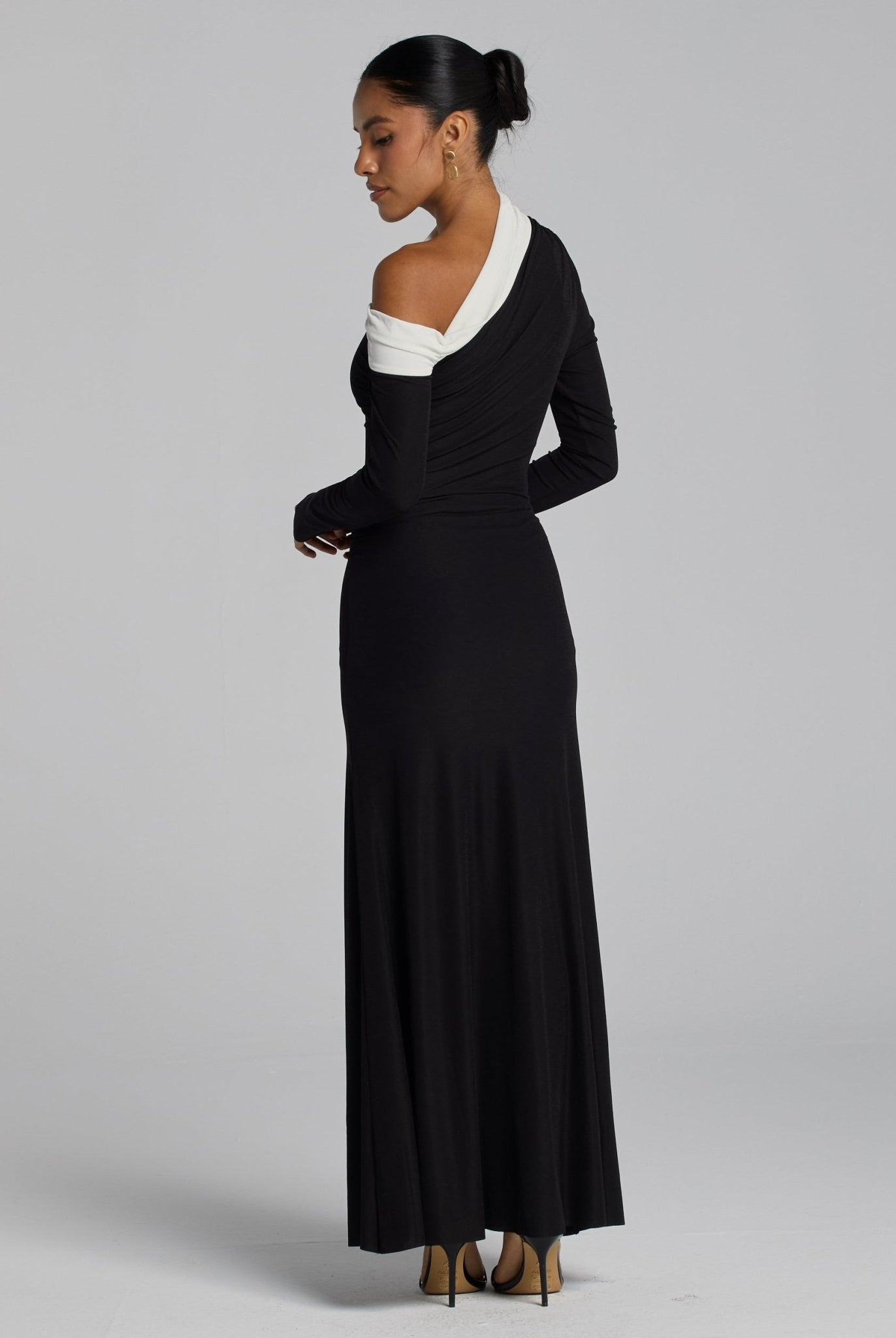 Black & White Off Shoulder Ruched Maxi Dress - shopaleena