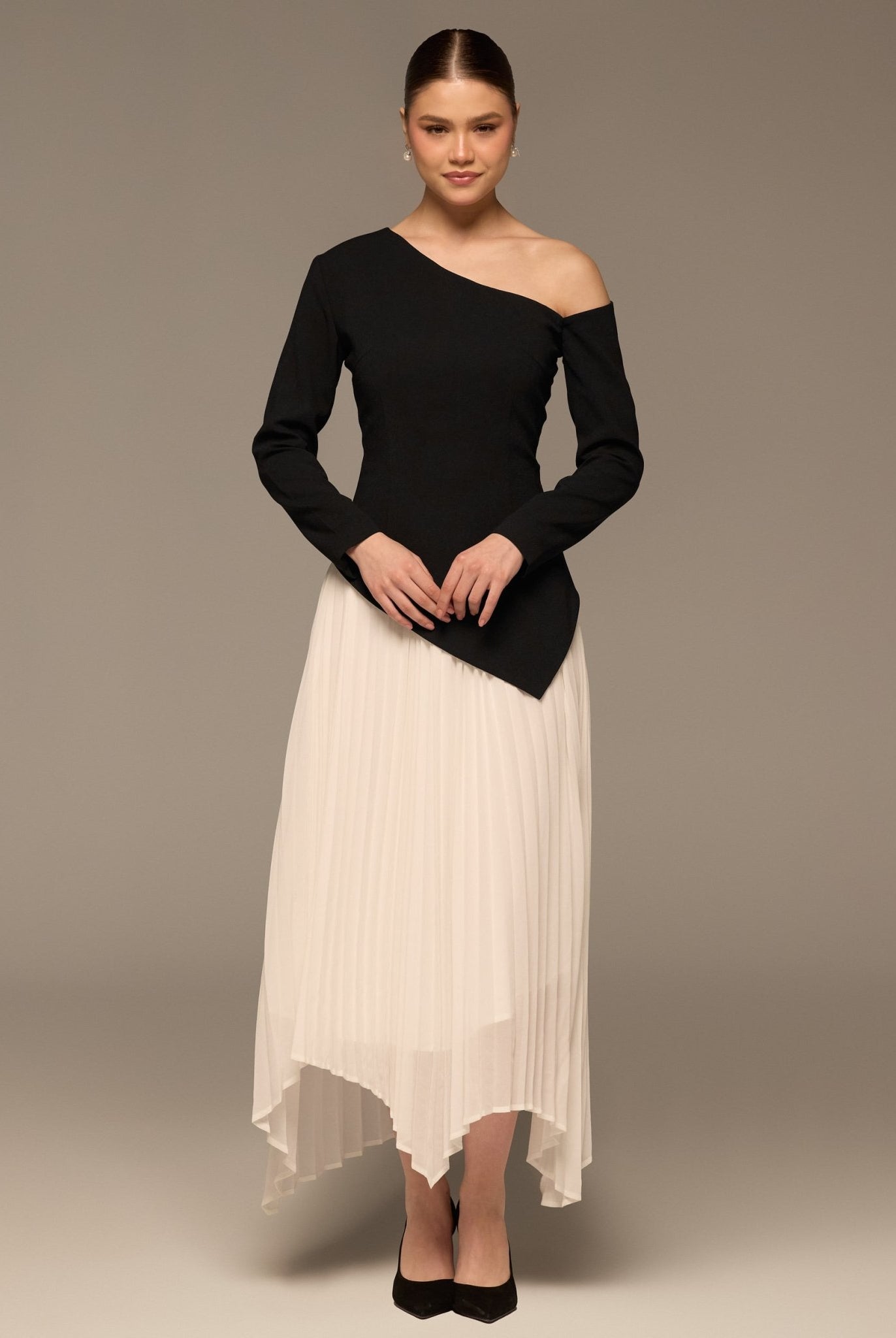 Black & White One - shoulder Crepe Dress With Pleated Skirt - shopaleena