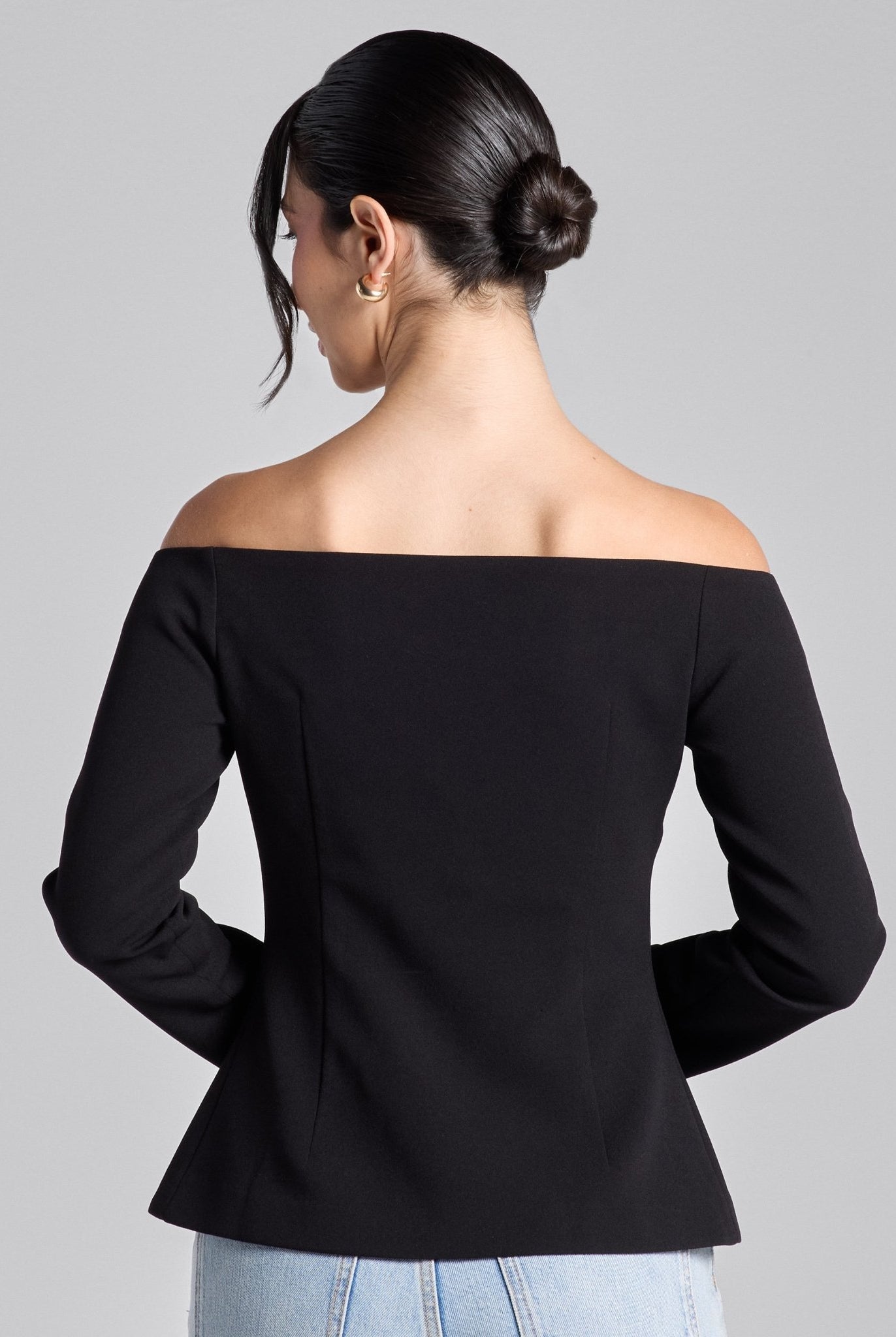 Black Wide V Neck Crepe Blazer - shopaleena