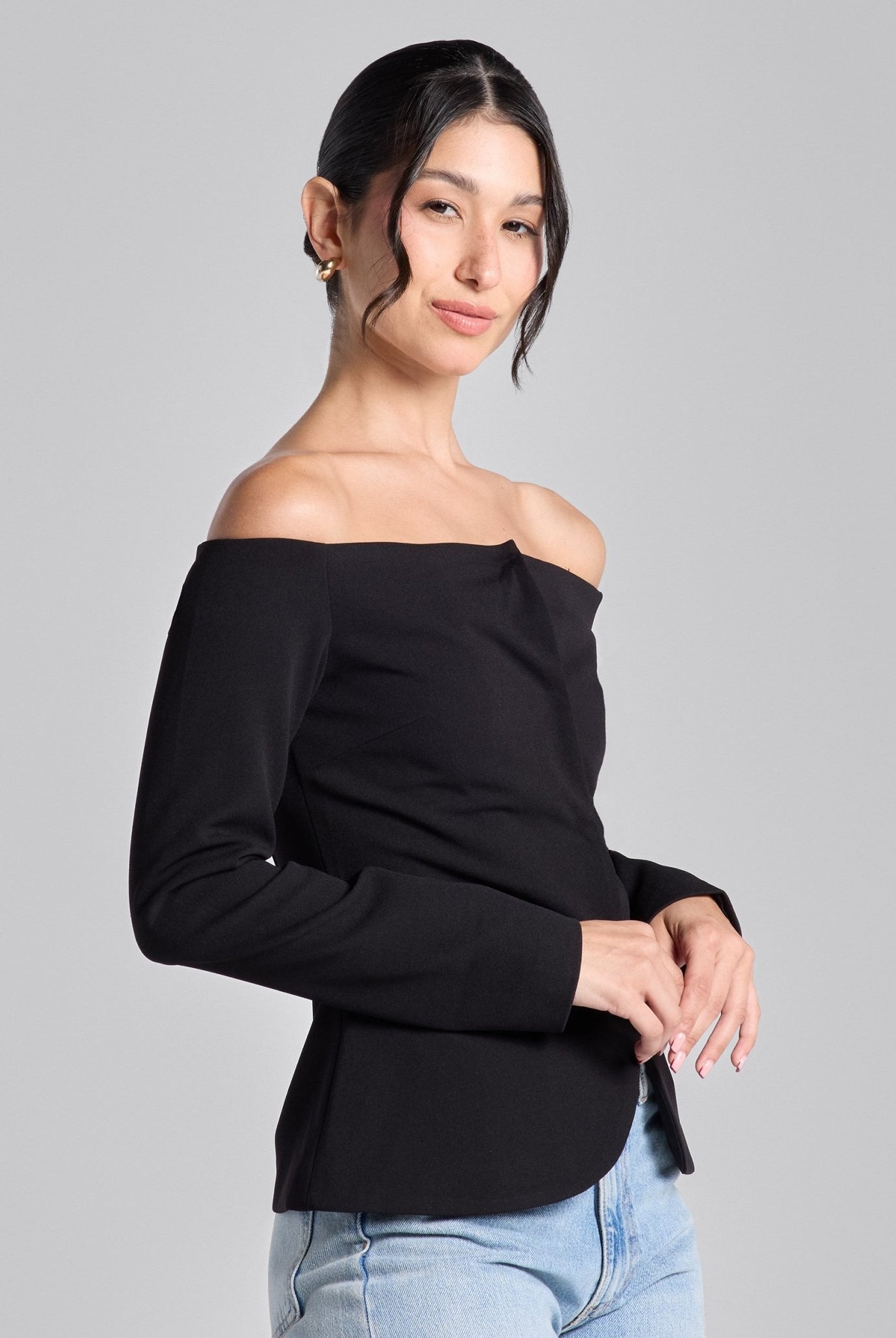 Black Wide V Neck Crepe Blazer - shopaleena