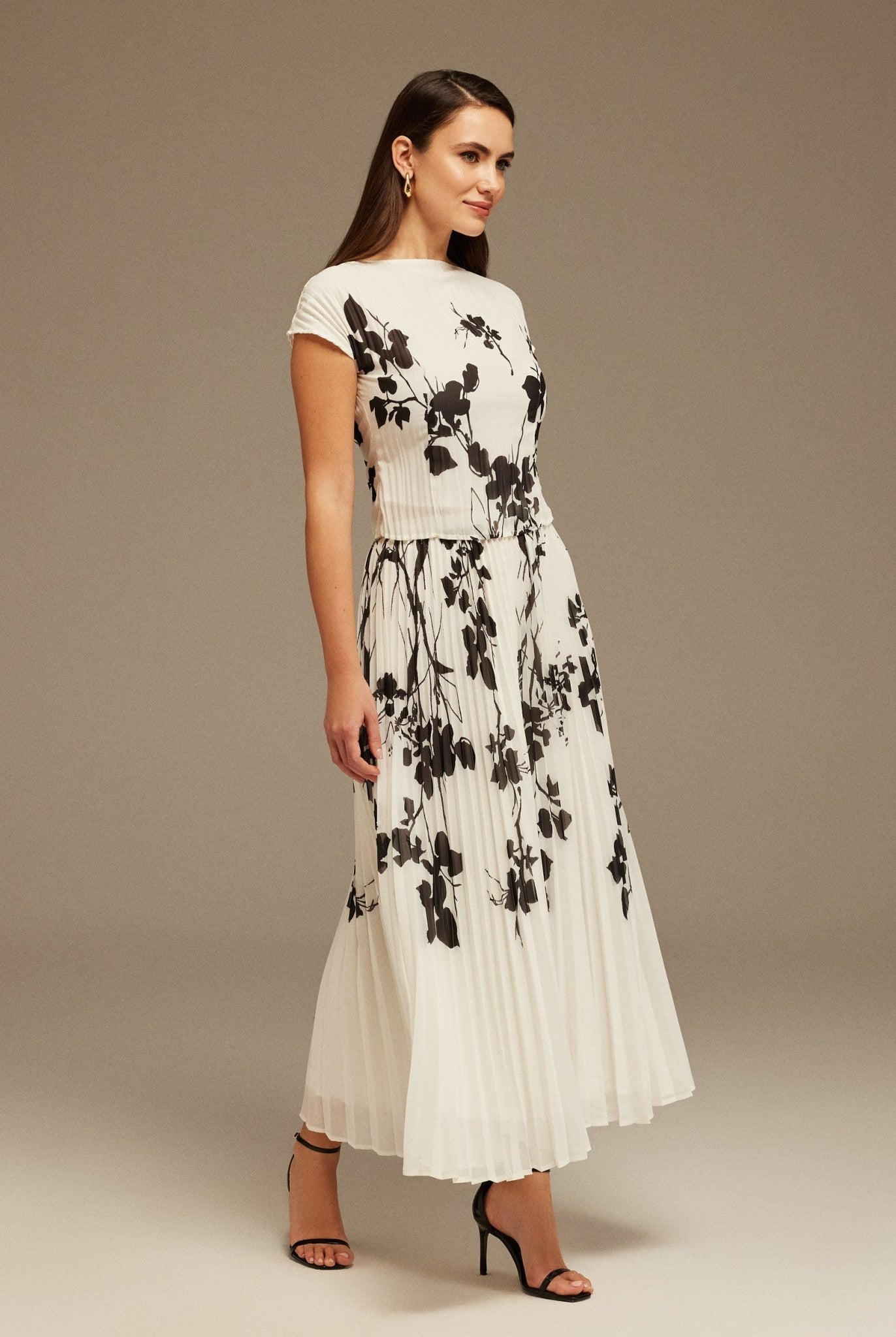 Cap Sleeve Turtle Neck Printed Top and Skirt Set - shopaleena