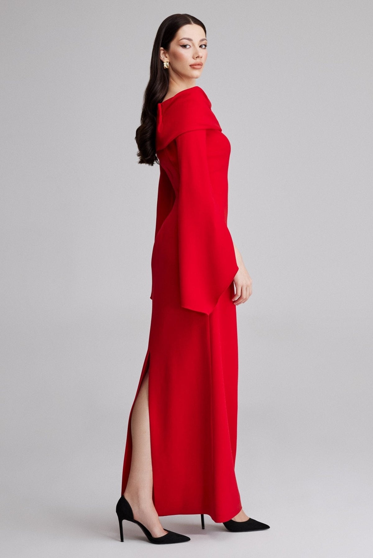Draped off shoulder crepe Maxi dress - shopaleena