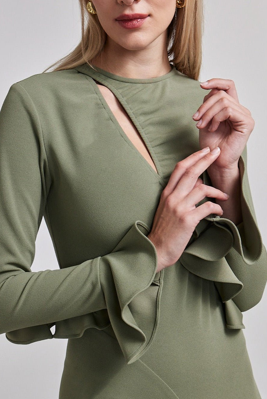 Green Gathered Chest Crepe Midi Dress - shopaleena