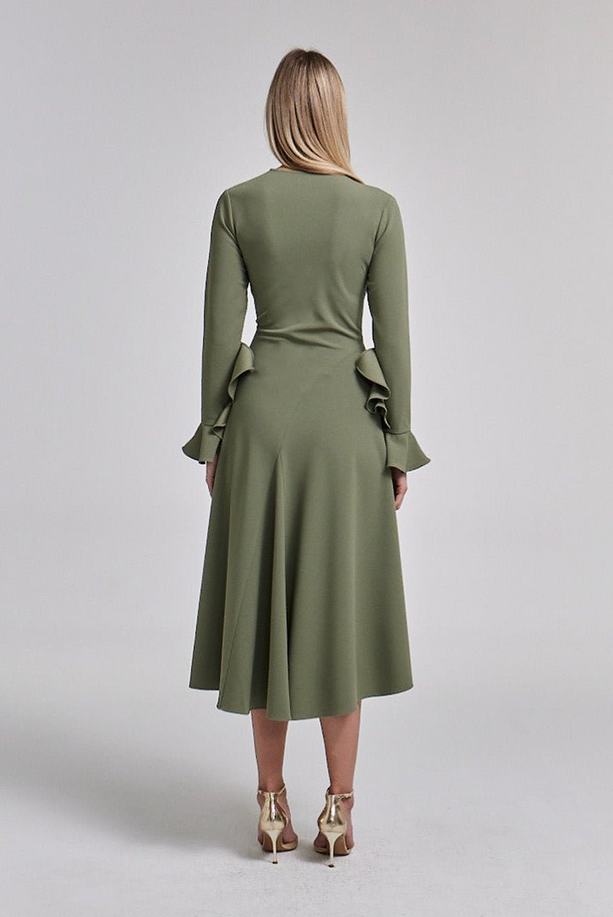Green Gathered Chest Crepe Midi Dress - shopaleena