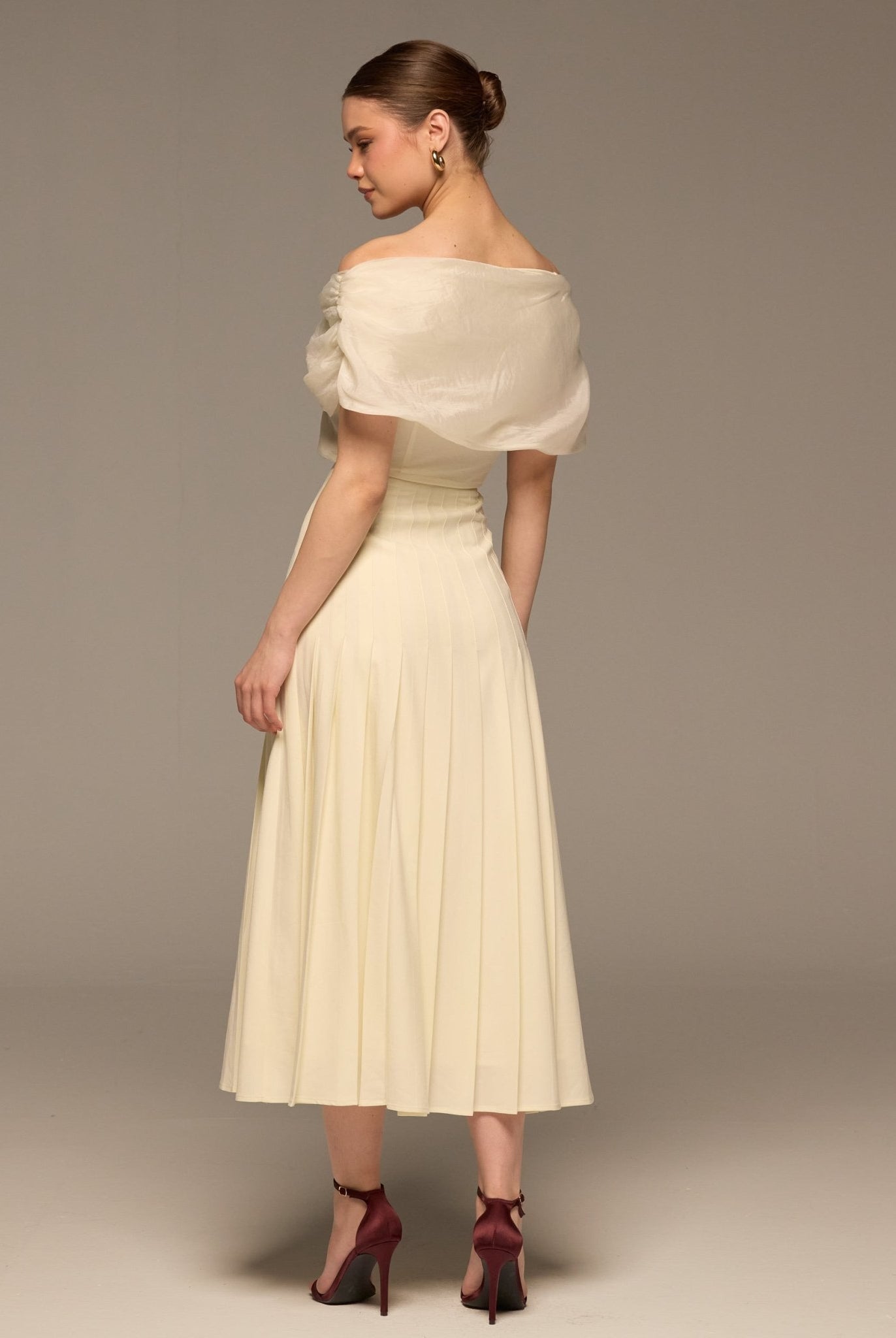 Ivory Pleated A Line Crepe Skirt - shopaleena
