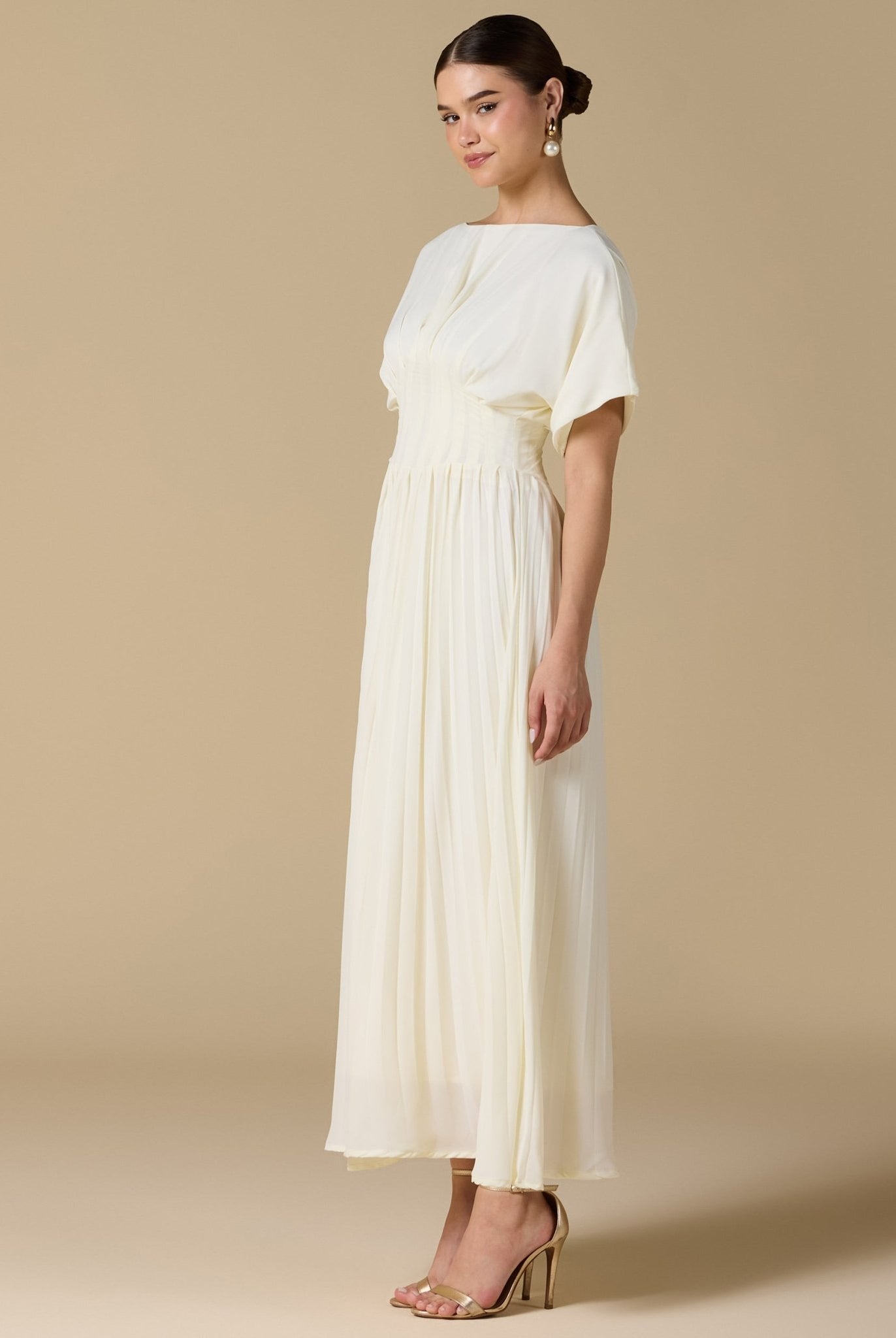 Ivory Short Sleeve Maxi Dress With Pleated Skirt - shopaleena