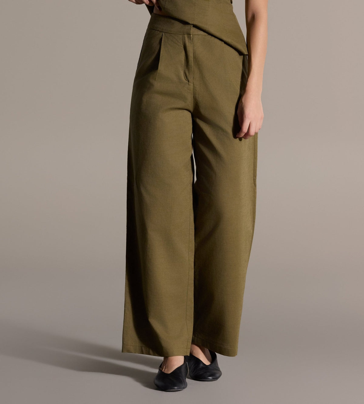 Khaki Linen Straight Leg Trouser - shopaleena