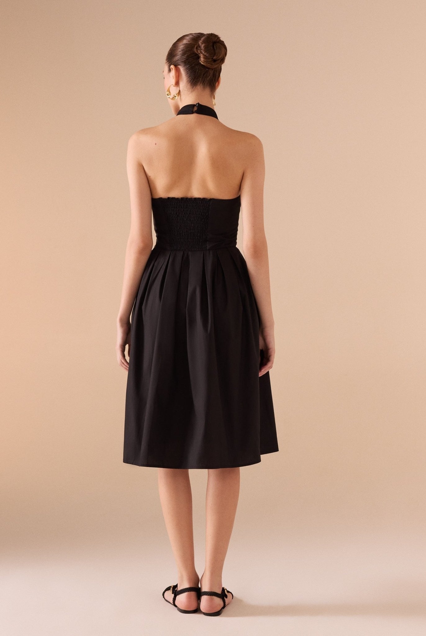 Knee - length Sleeveless Dress with a Short Turtleneck in Cotton - shopaleena