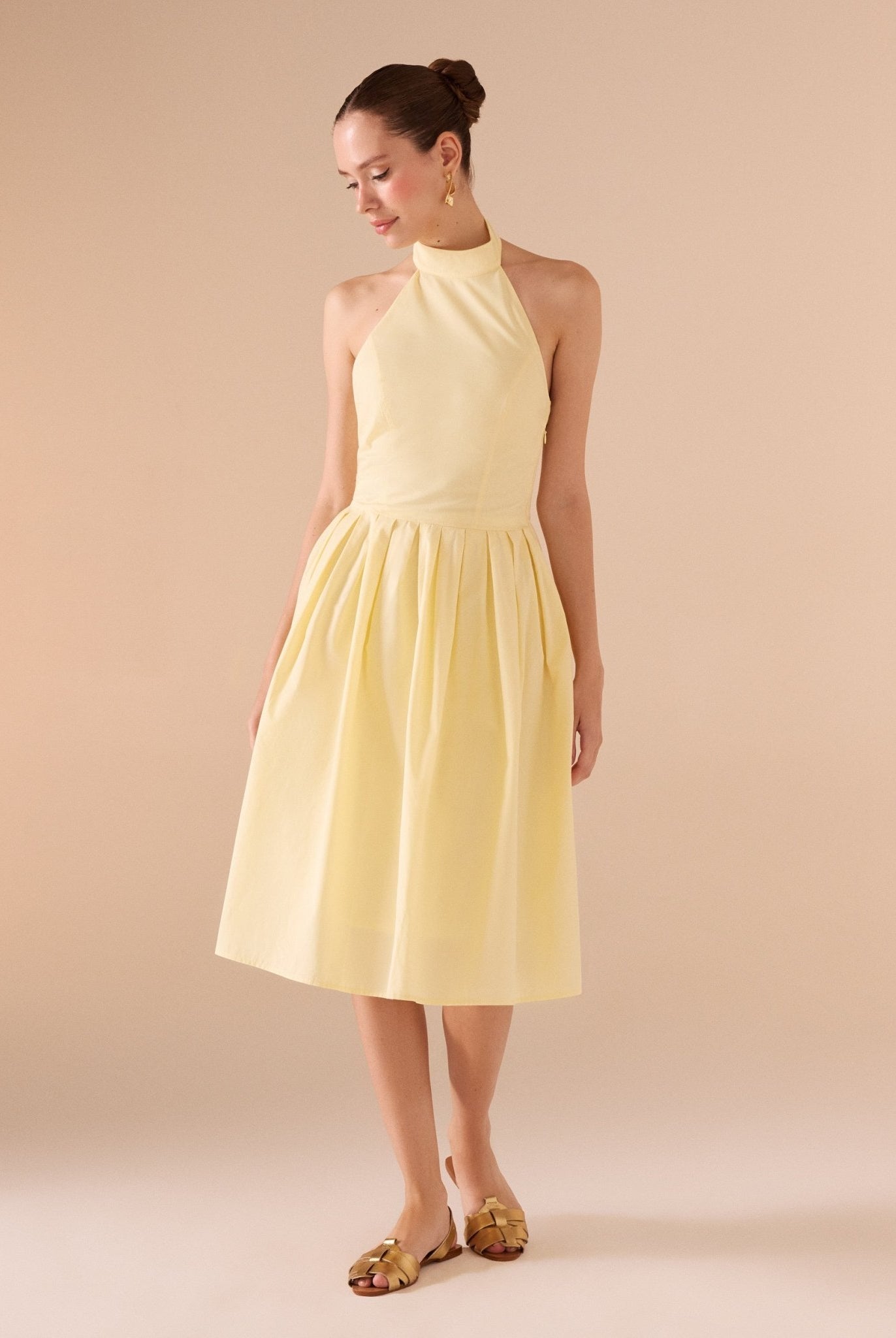 Knee - length Sleeveless Dress with a Short Turtleneck in Cotton - shopaleena