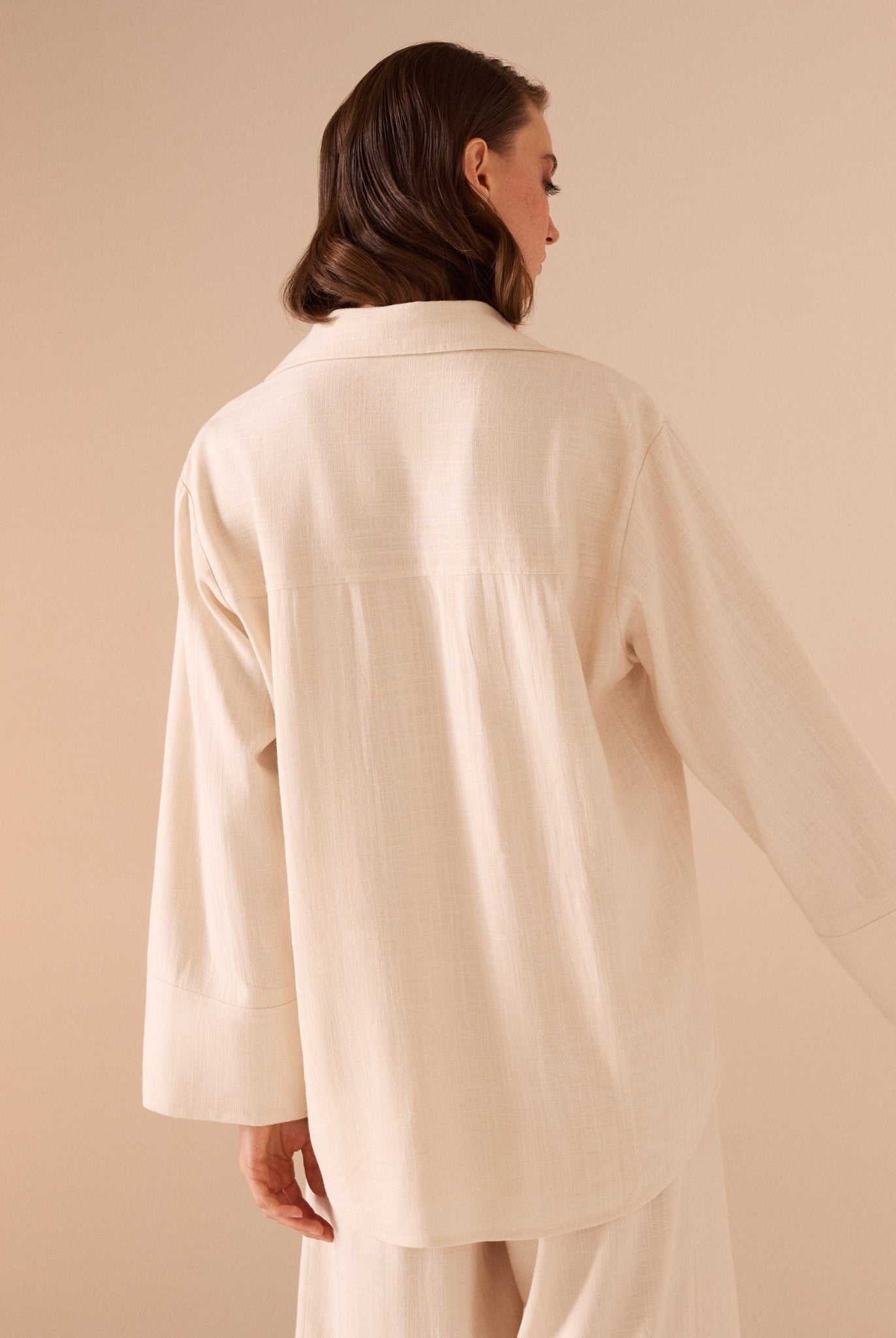 Long sleeve oversize linen shirt - shopaleena