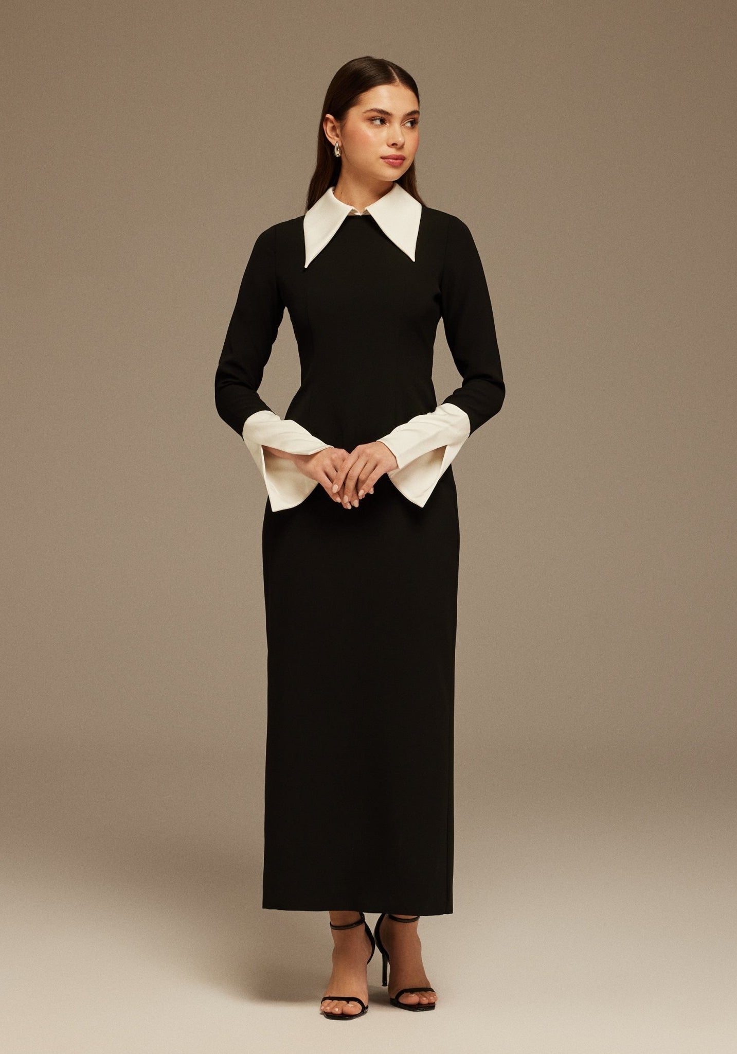 Maxi Dress with White Collar Details - shopaleena