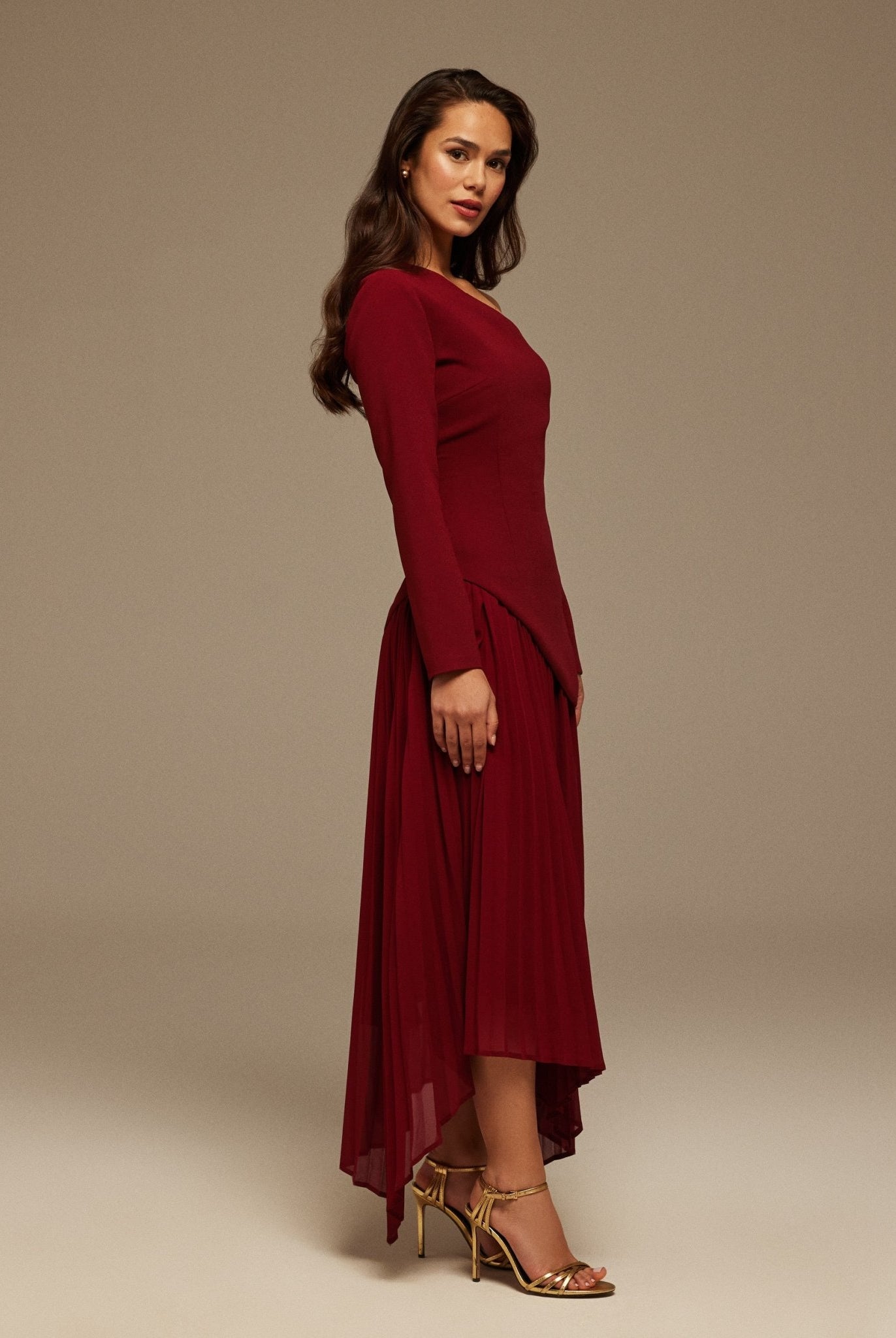 One - shoulder Crepe Dress With Pleated Skirt - shopaleena