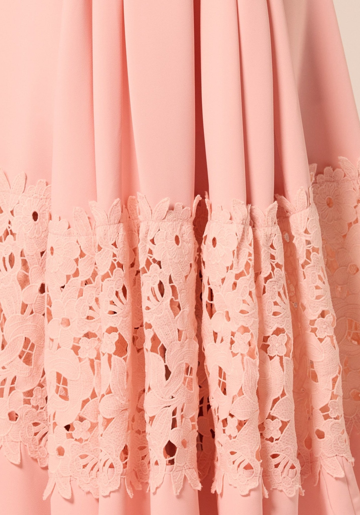 Pink Sleeveless Lace-Paneled Crepe Midi Dress - shopaleena