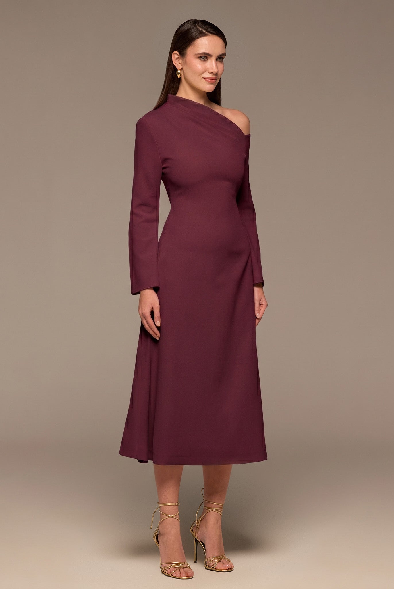 Plum Bare Shoulder Crepe Midi Dress - shopaleena