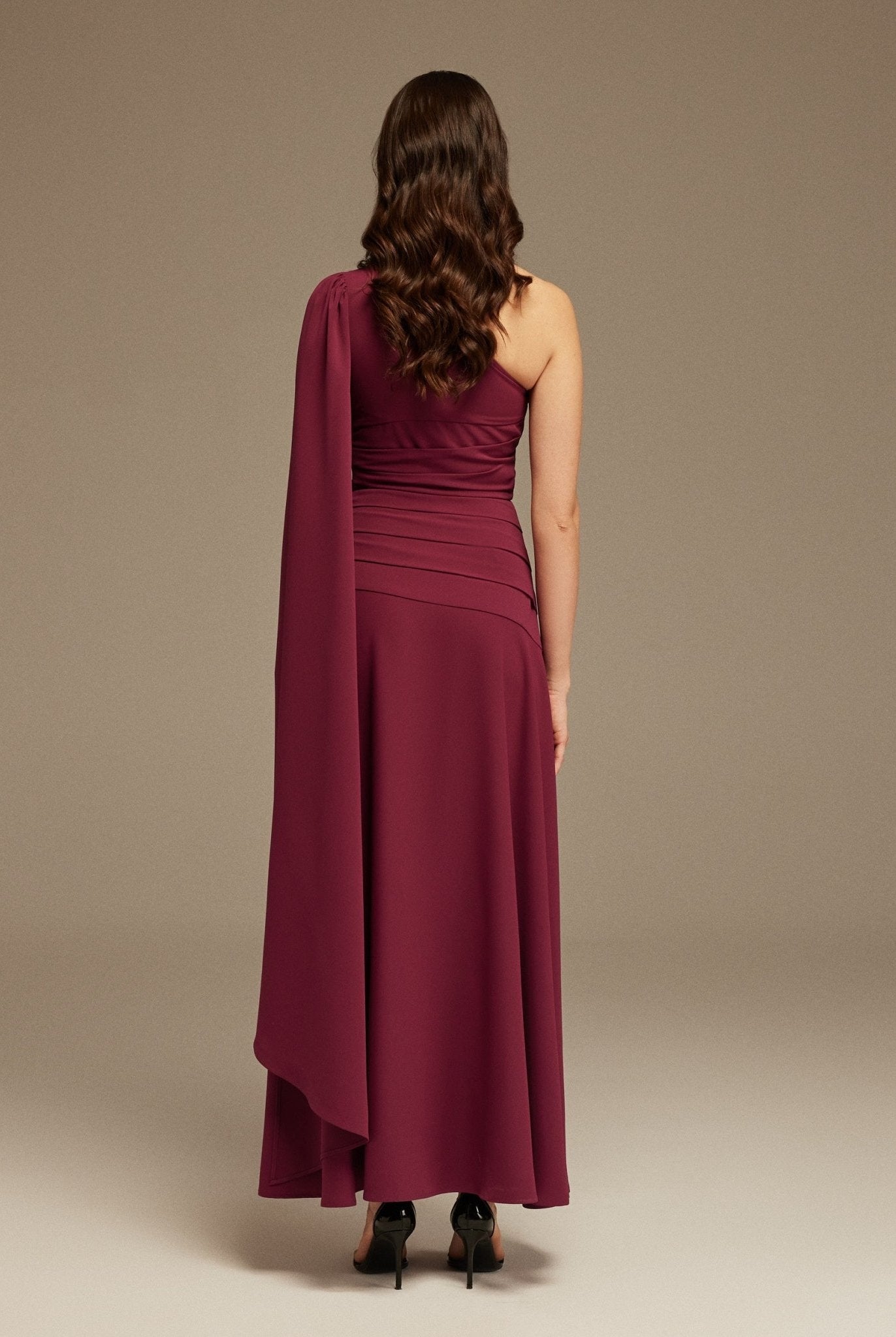 Plum One Shoulder Sleeveless Crepe Dress - shopaleena