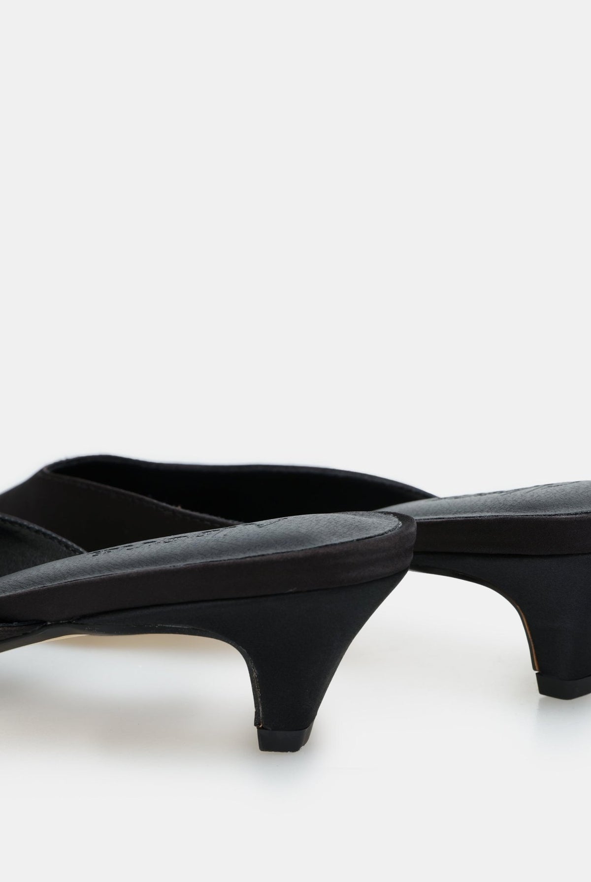 Satin Pointed Toe Mules - shopaleena