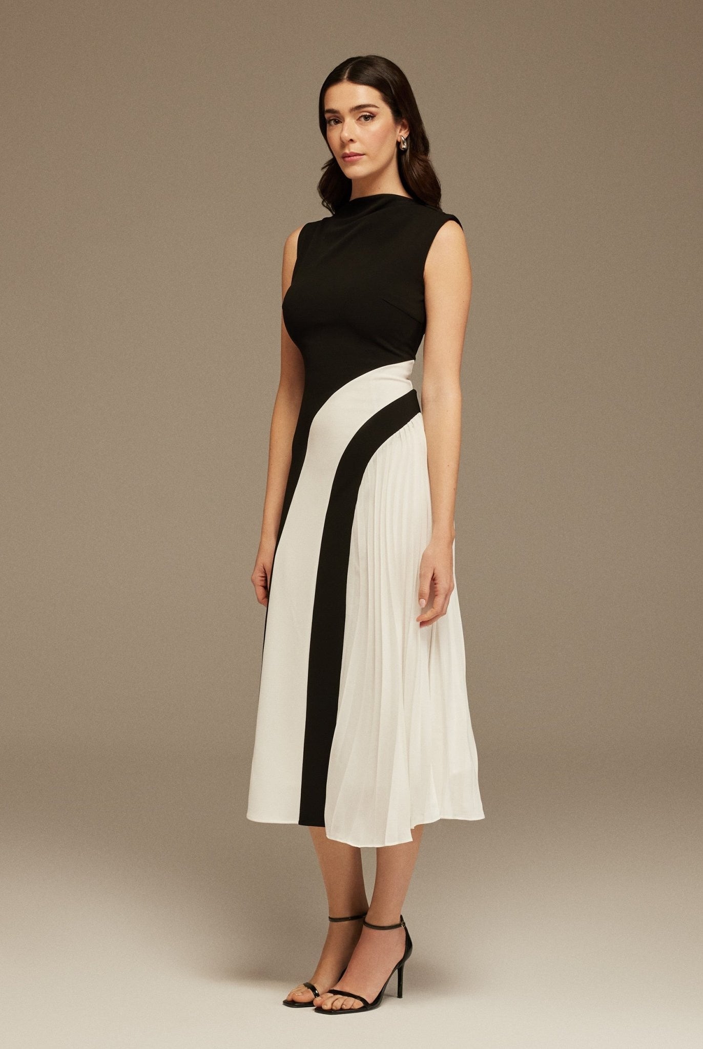 Sleeveless Crepe And Chiffon Dress - shopaleena