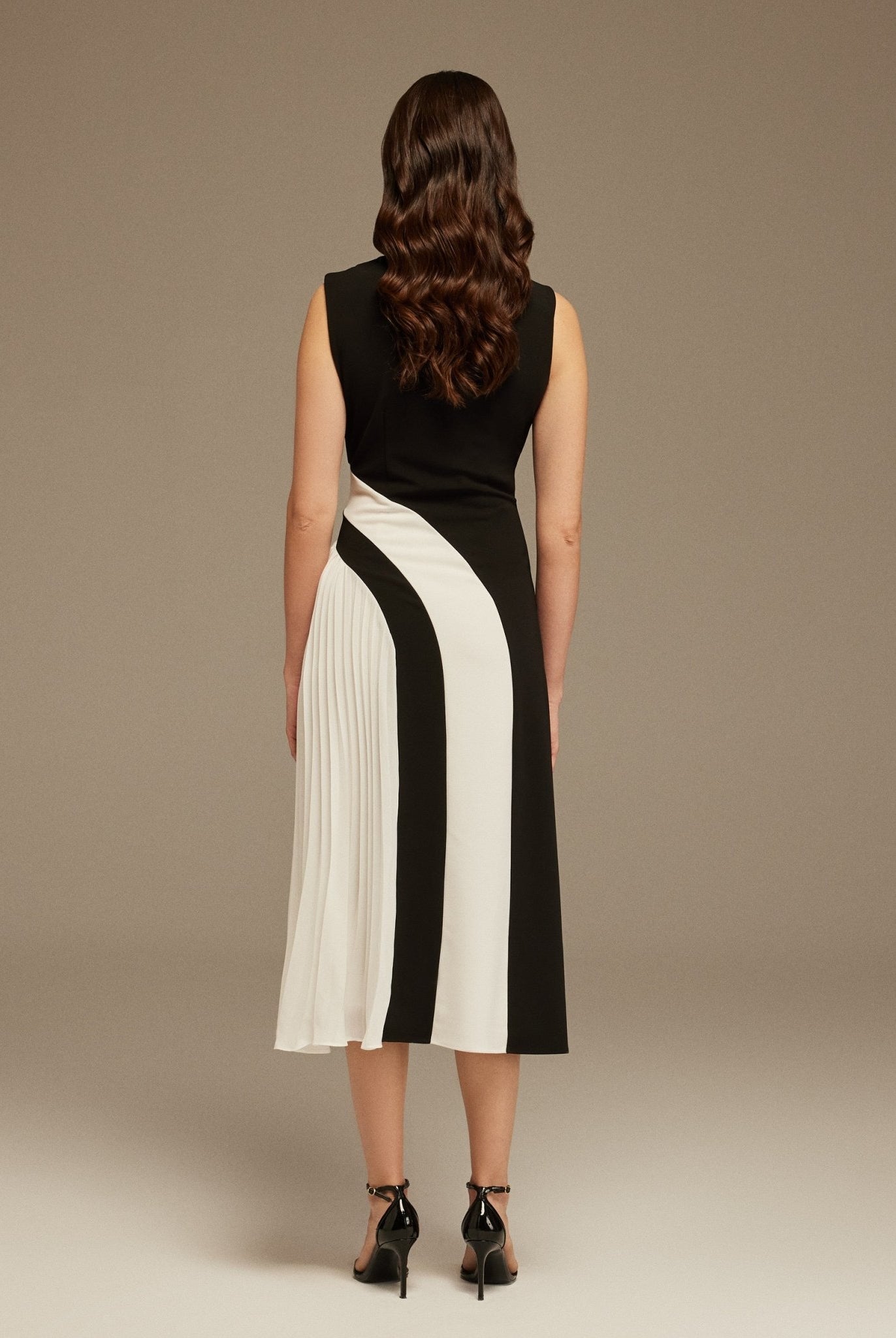 Sleeveless Crepe And Chiffon Dress - shopaleena