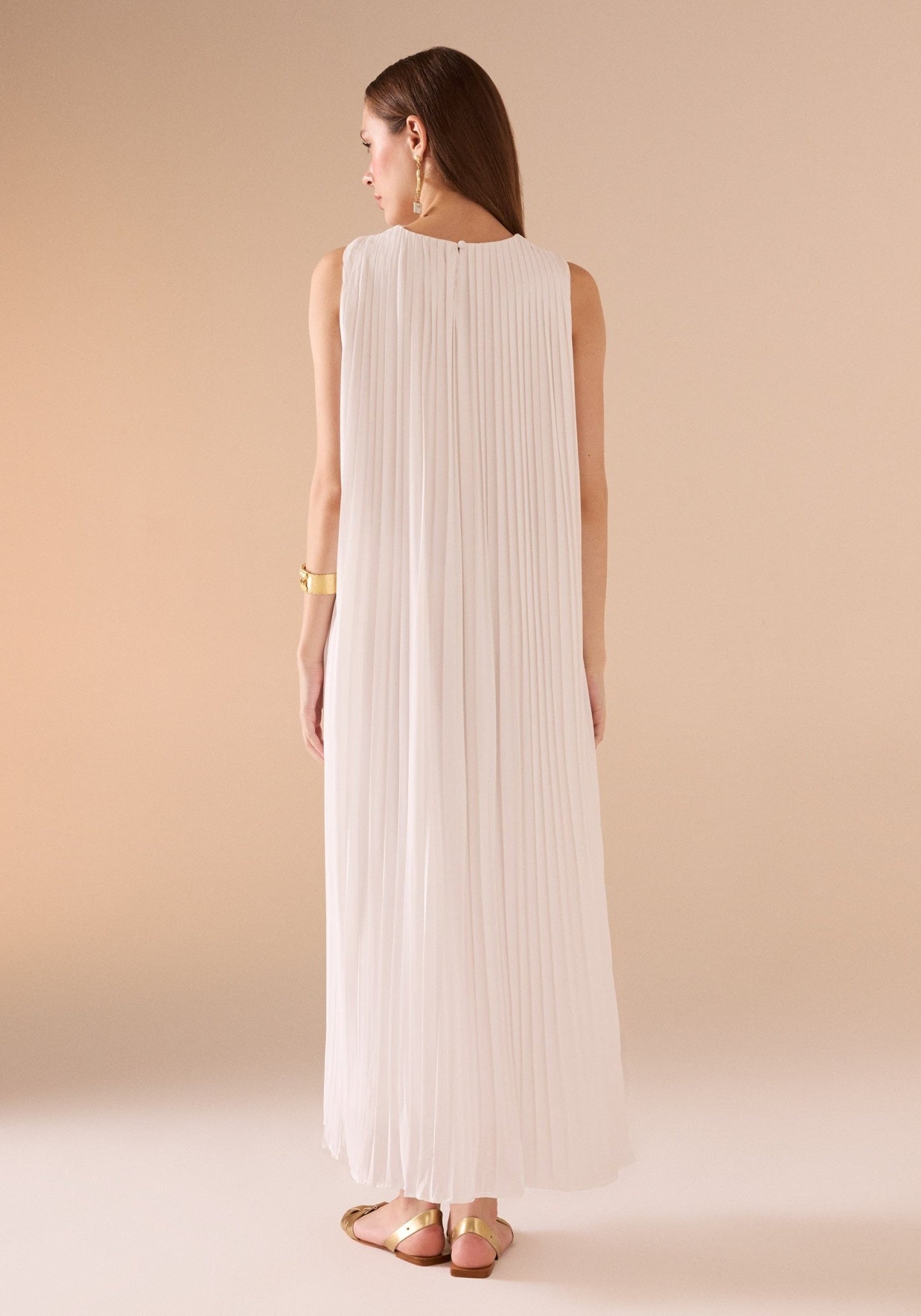 Sleeveless Crepe Pleated Dress - shopaleena
