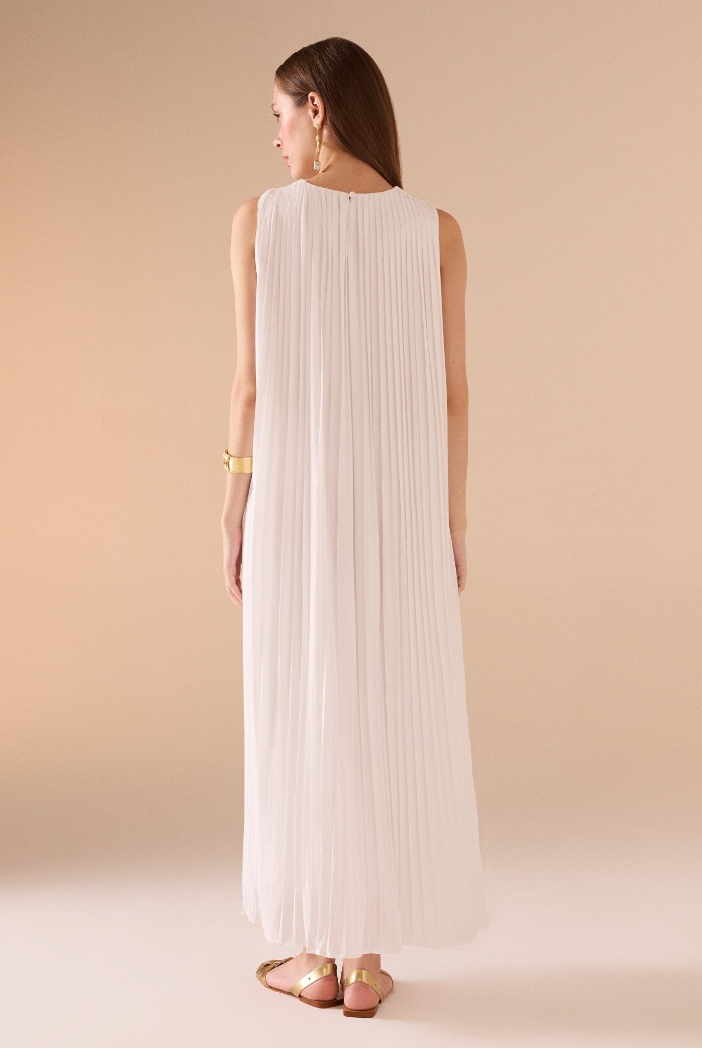 Sleeveless Crepe Pleated Dress - shopaleena