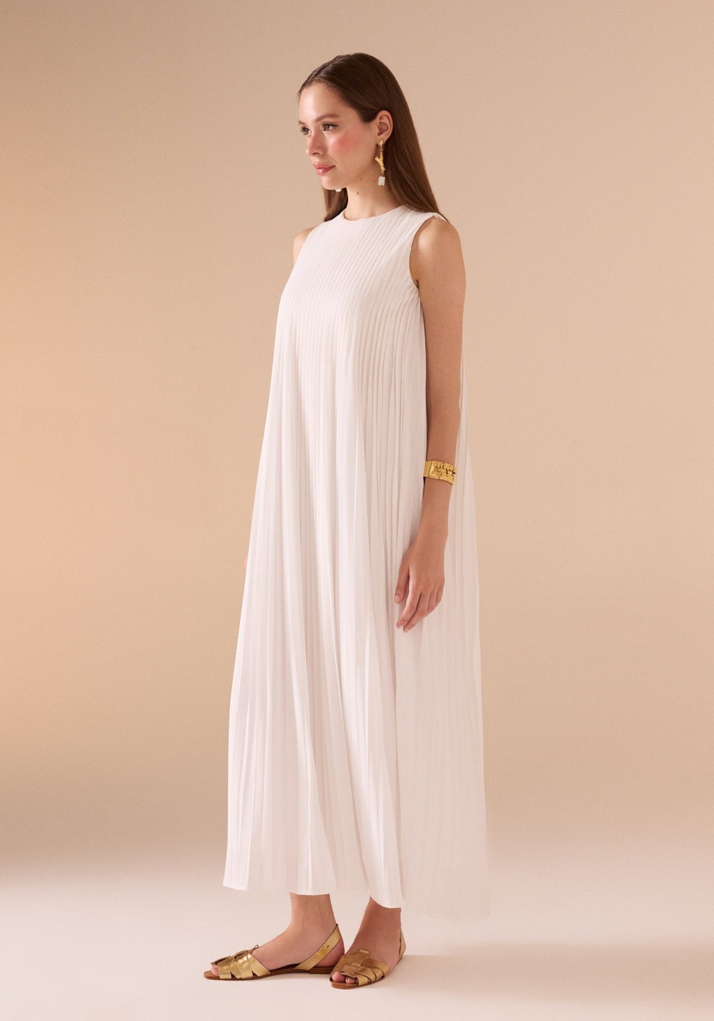 Sleeveless Crepe Pleated Dress - shopaleena