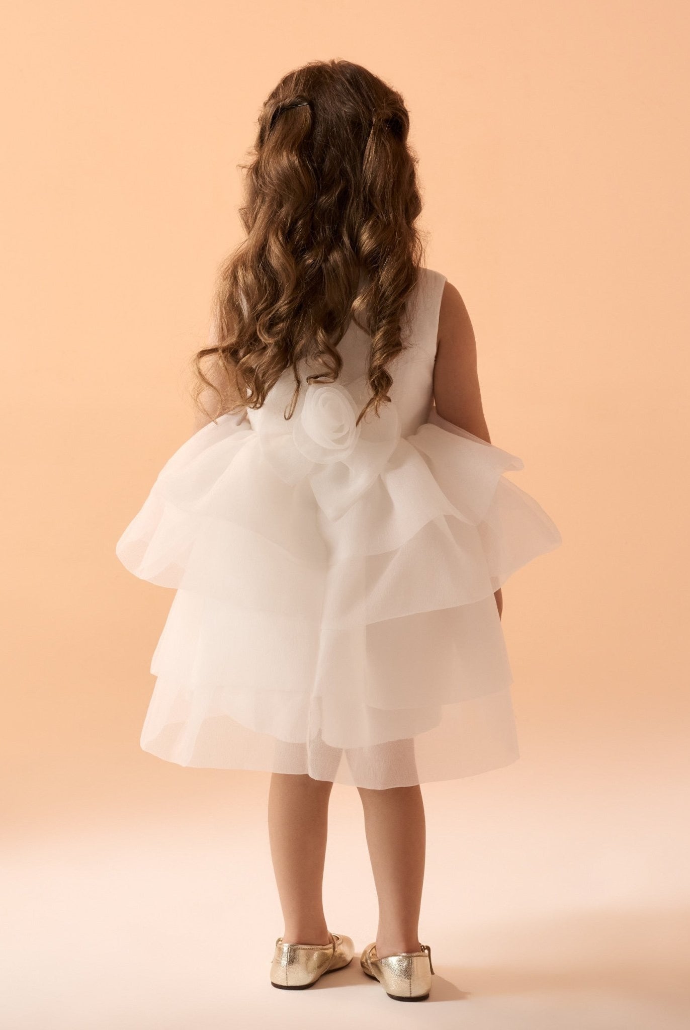 فستان اوف وايت أورجانزا بلا أكمام - shopaleena