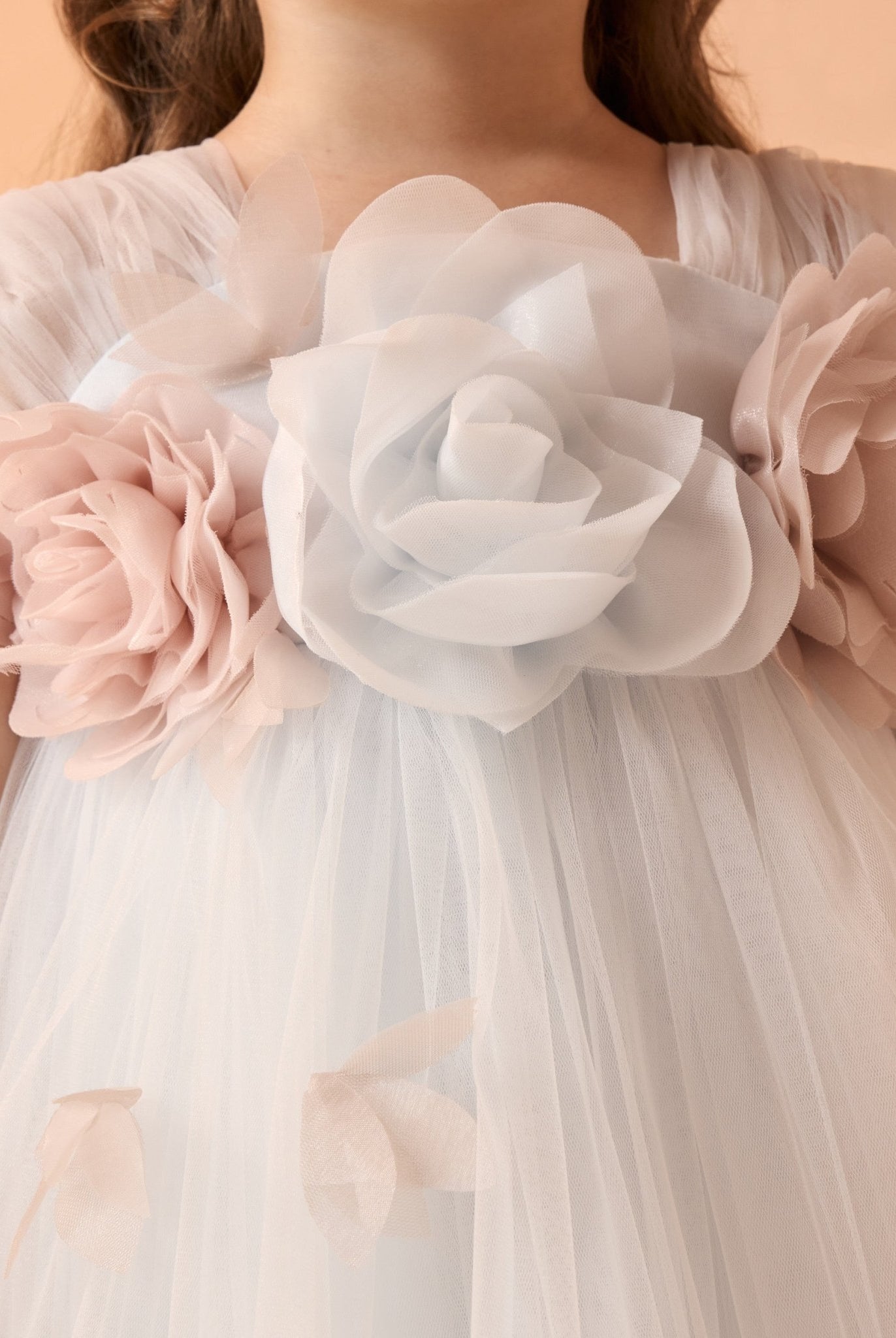 فستان اوف وايت تول مع زهور - shopaleena