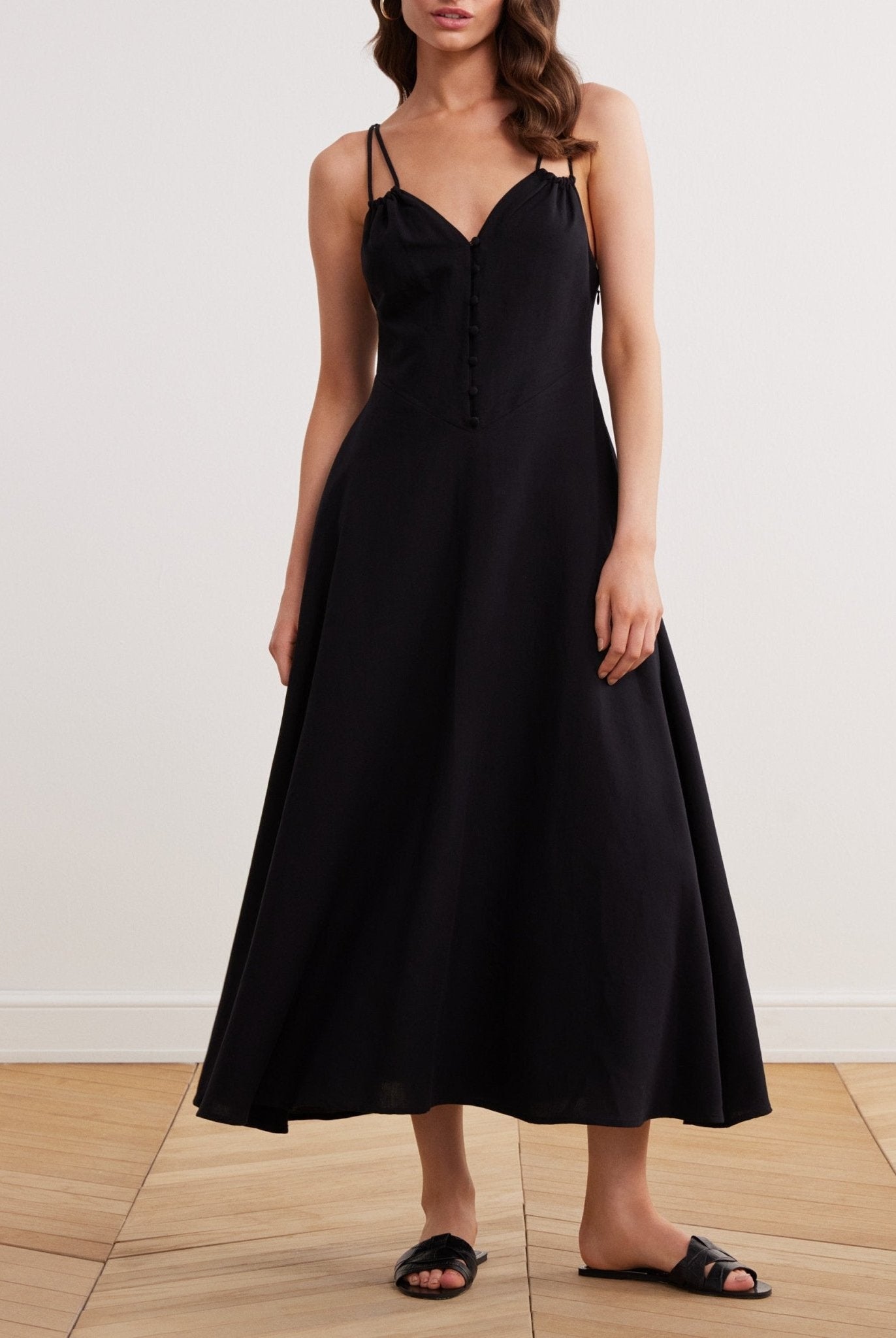 Sleeveless V-neck Fitted Waist Cotton Blended Midi Dress - shopaleena