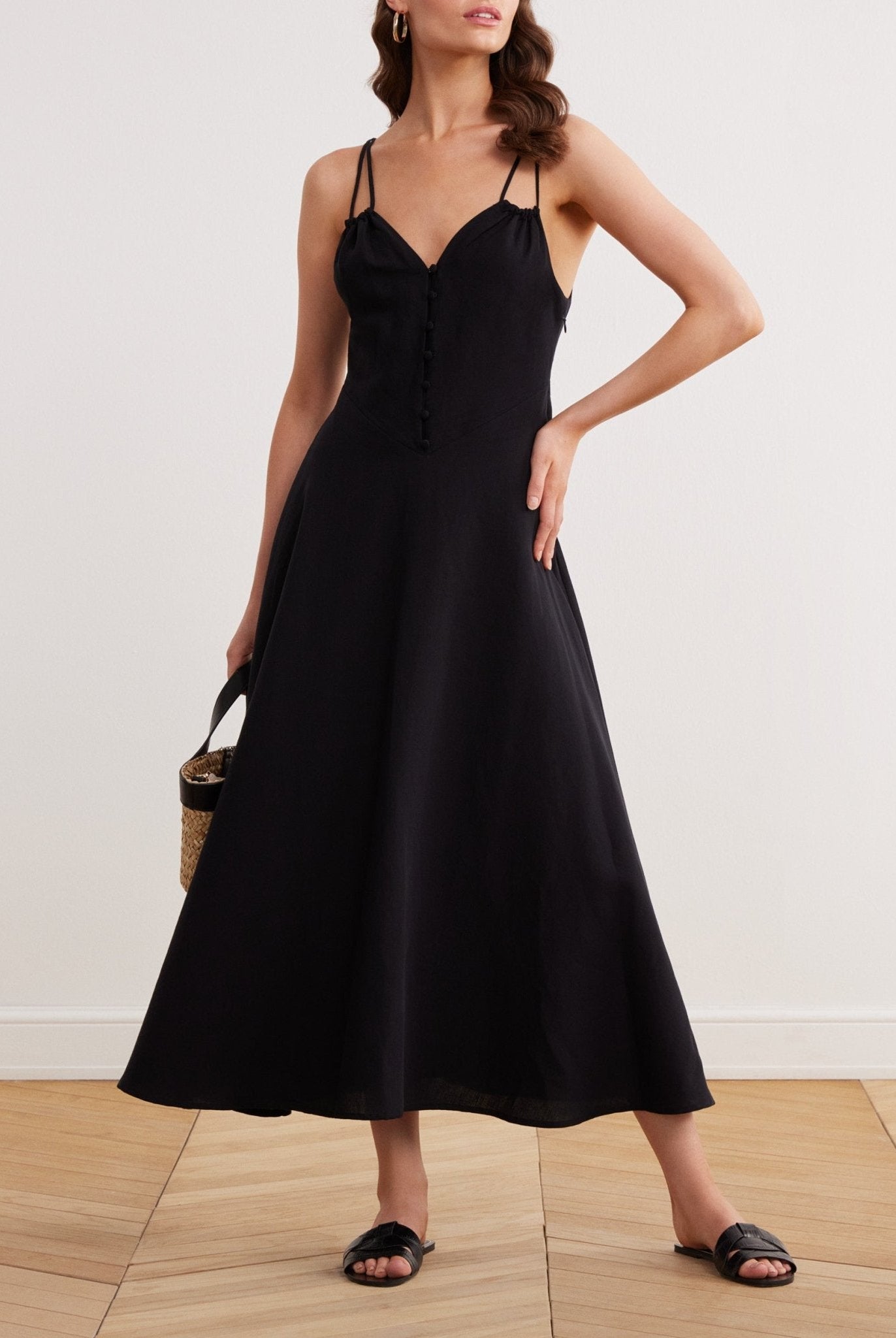 Sleeveless V-neck Fitted Waist Cotton Blended Midi Dress - shopaleena