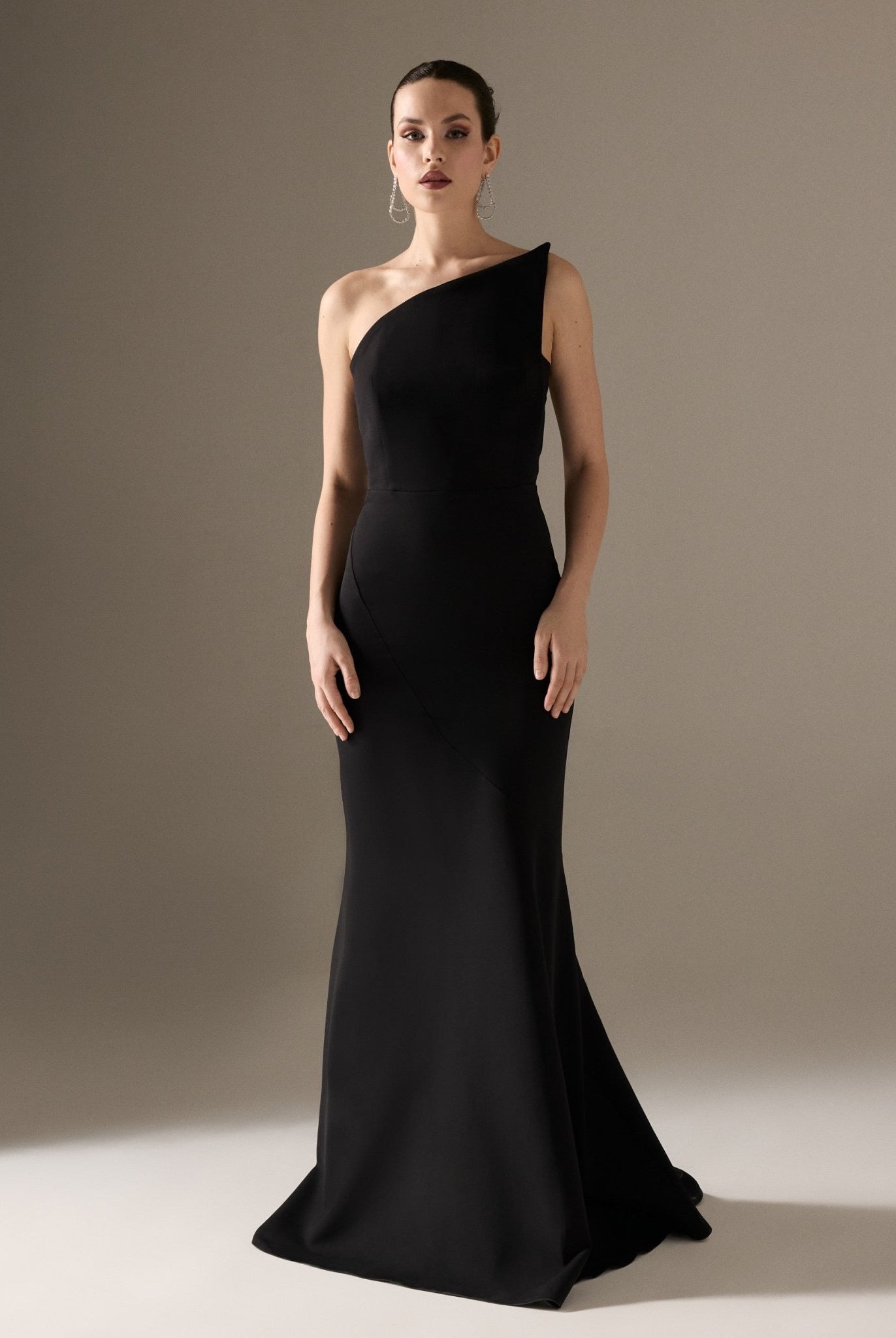 Sleevless Gown with Detailed Top - shopaleena