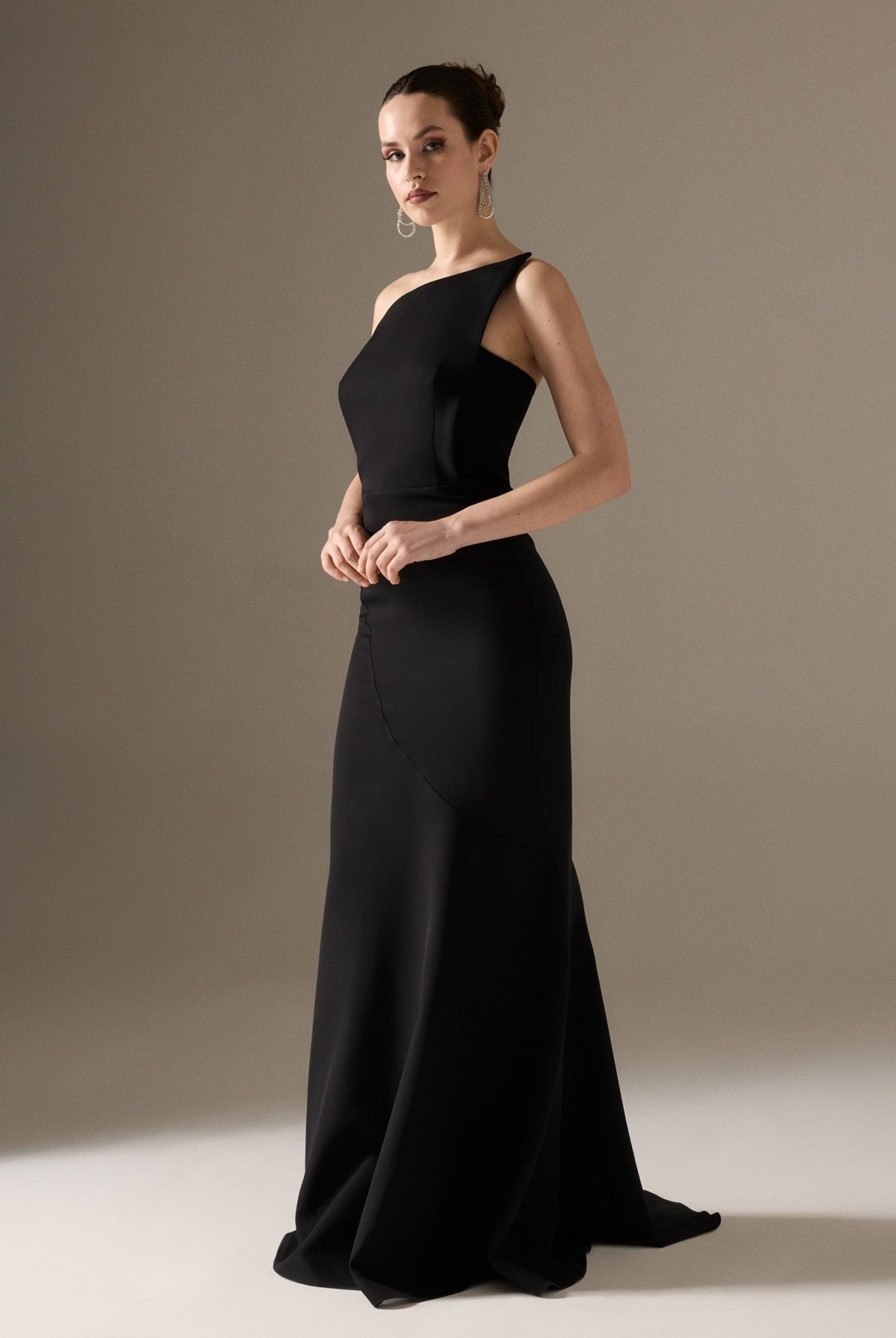 Sleevless Gown with Detailed Top - shopaleena