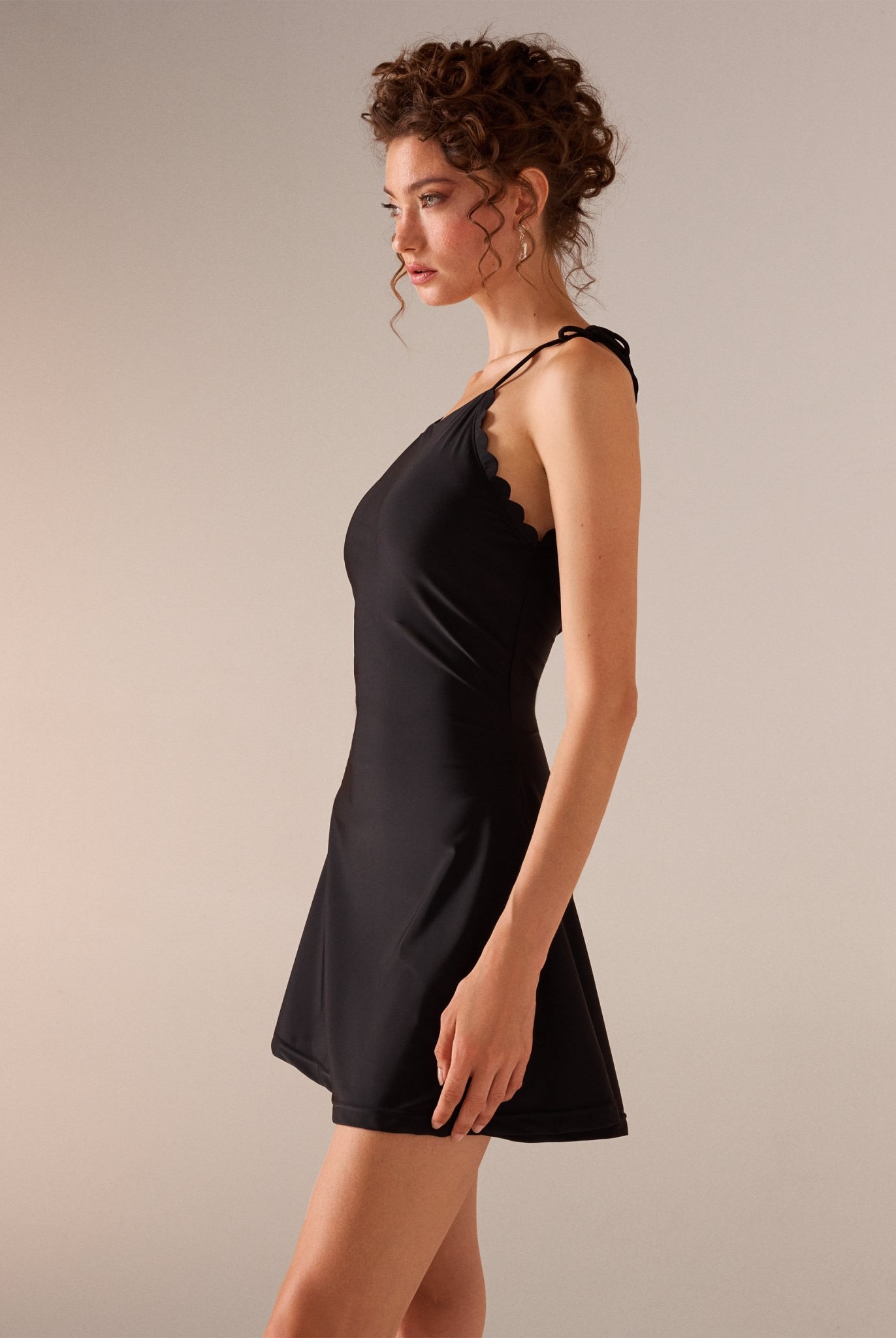 مايوه سباحة أسود بربطات - shopaleena