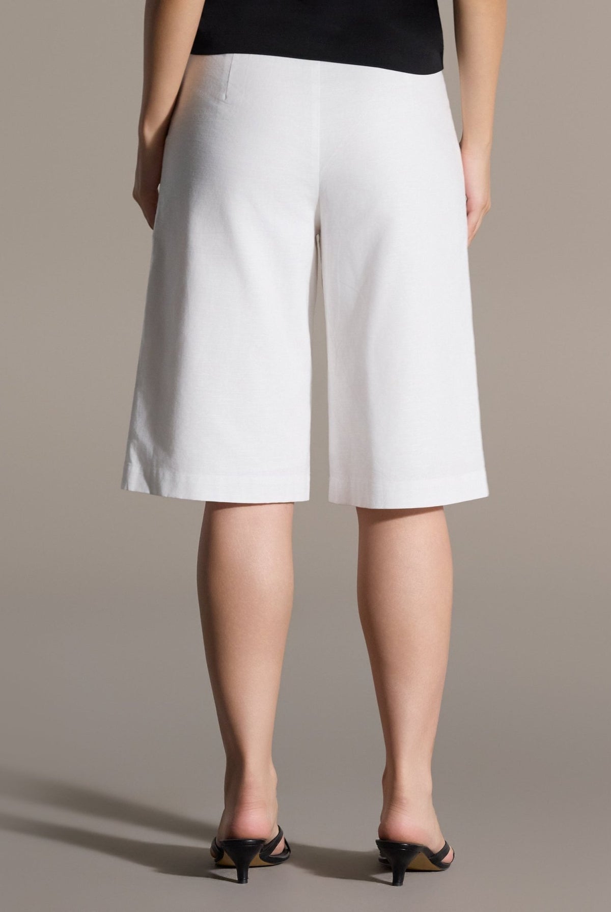 White Linen Bermuda shorts - shopaleena