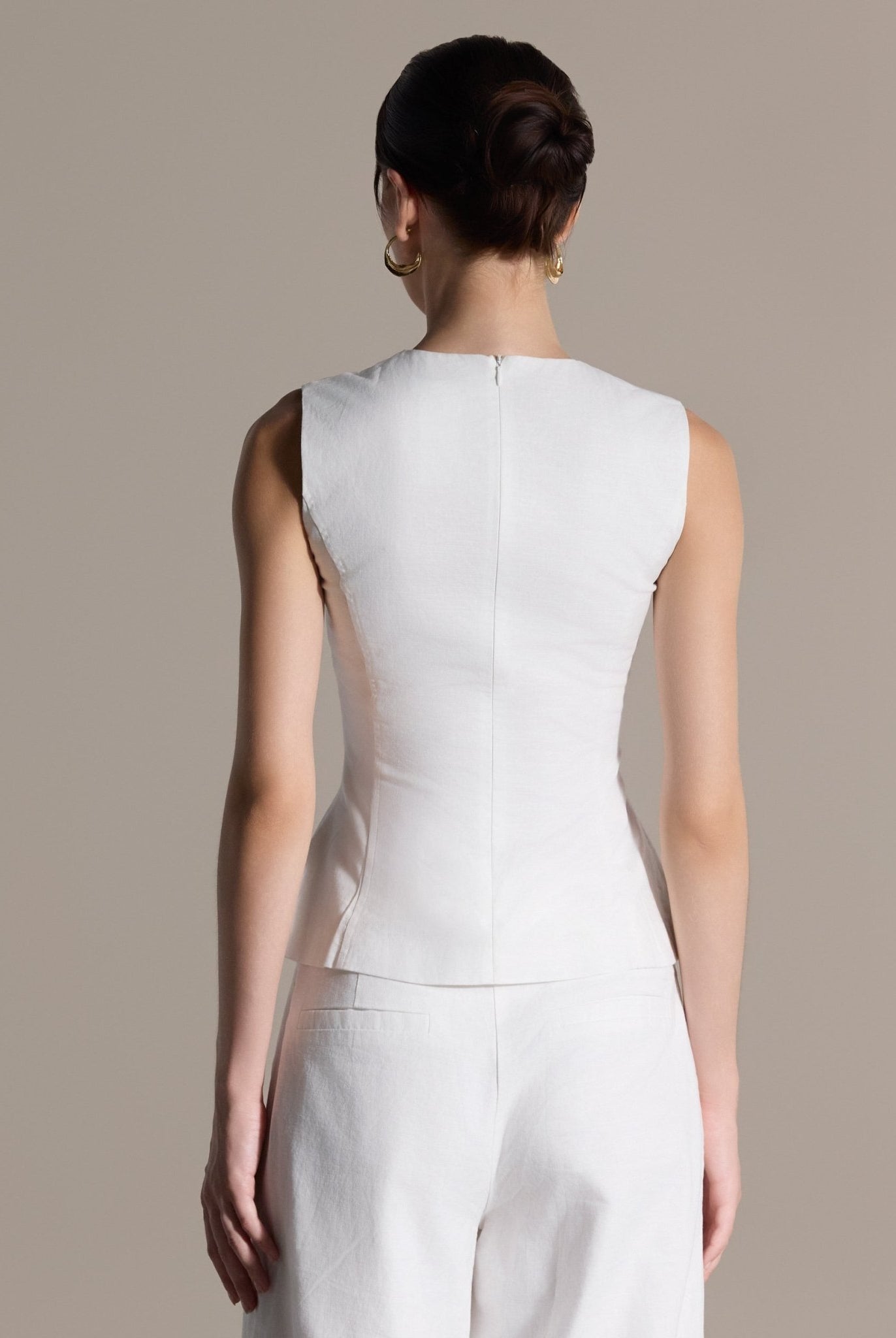 White Sleeveless Round Neck Peplum Top - shopaleena