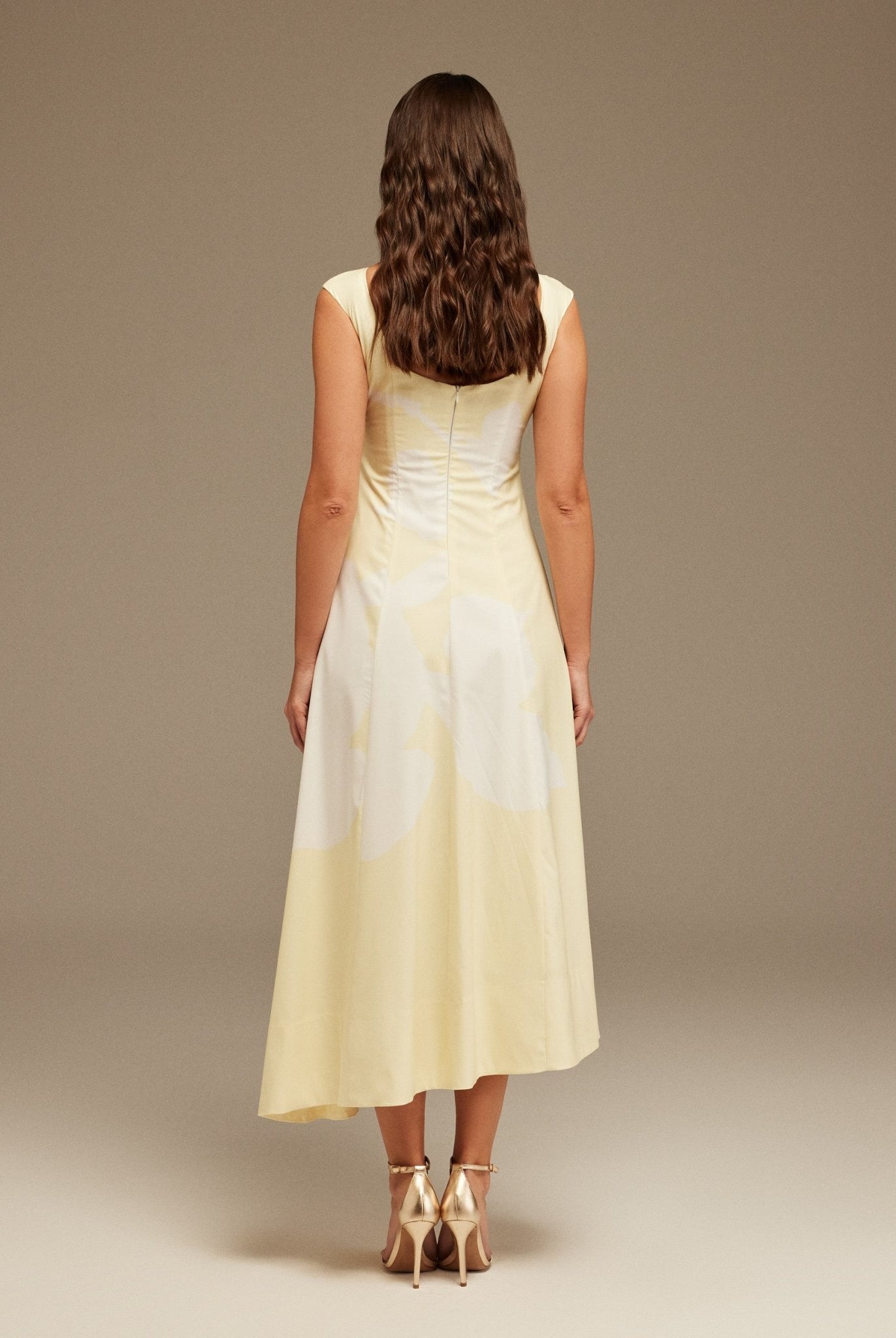 Yellow Printed Sleeveless Printed Crepe Midi Dress - shopaleena